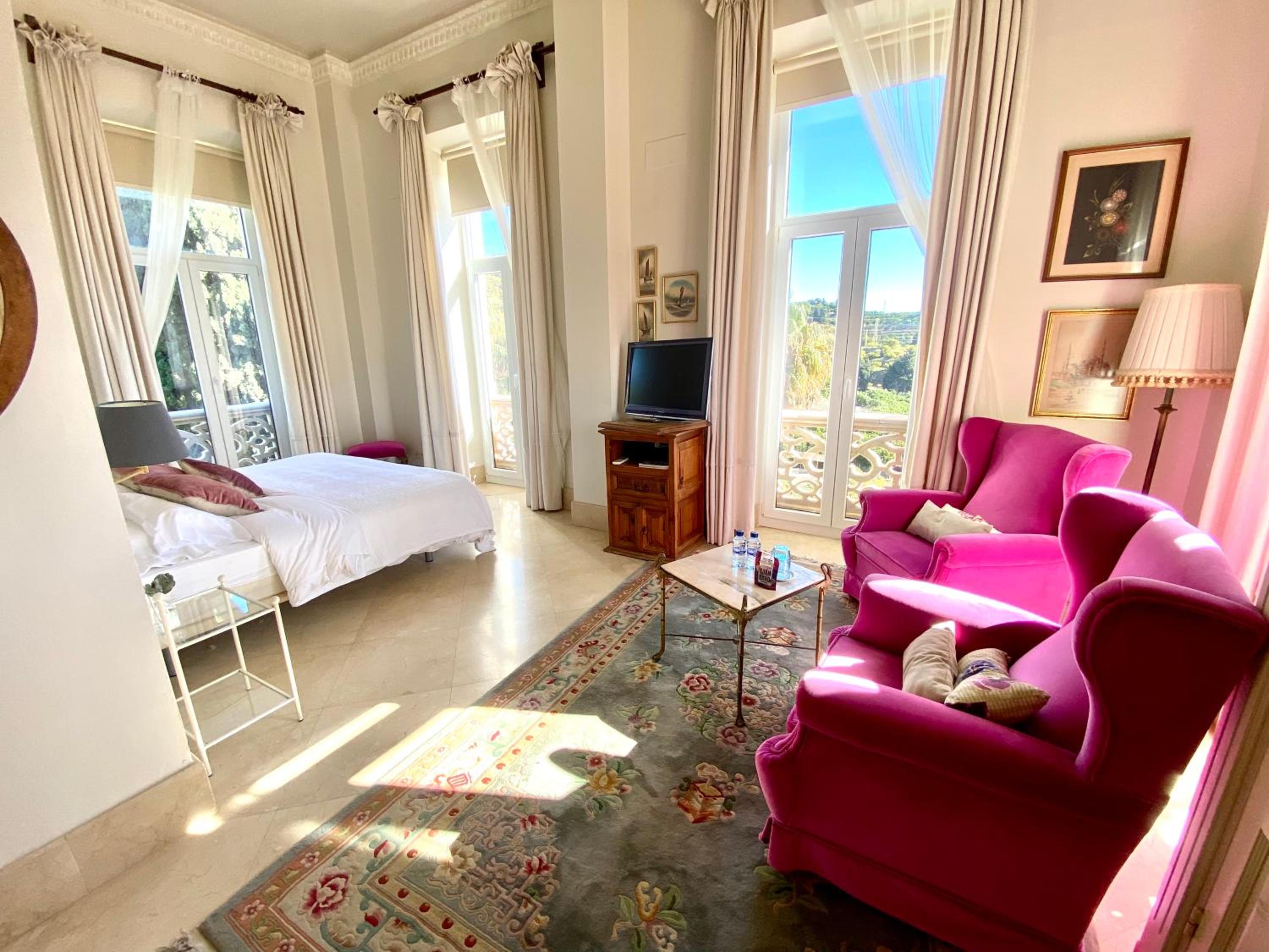 Casa de los Bates view 4