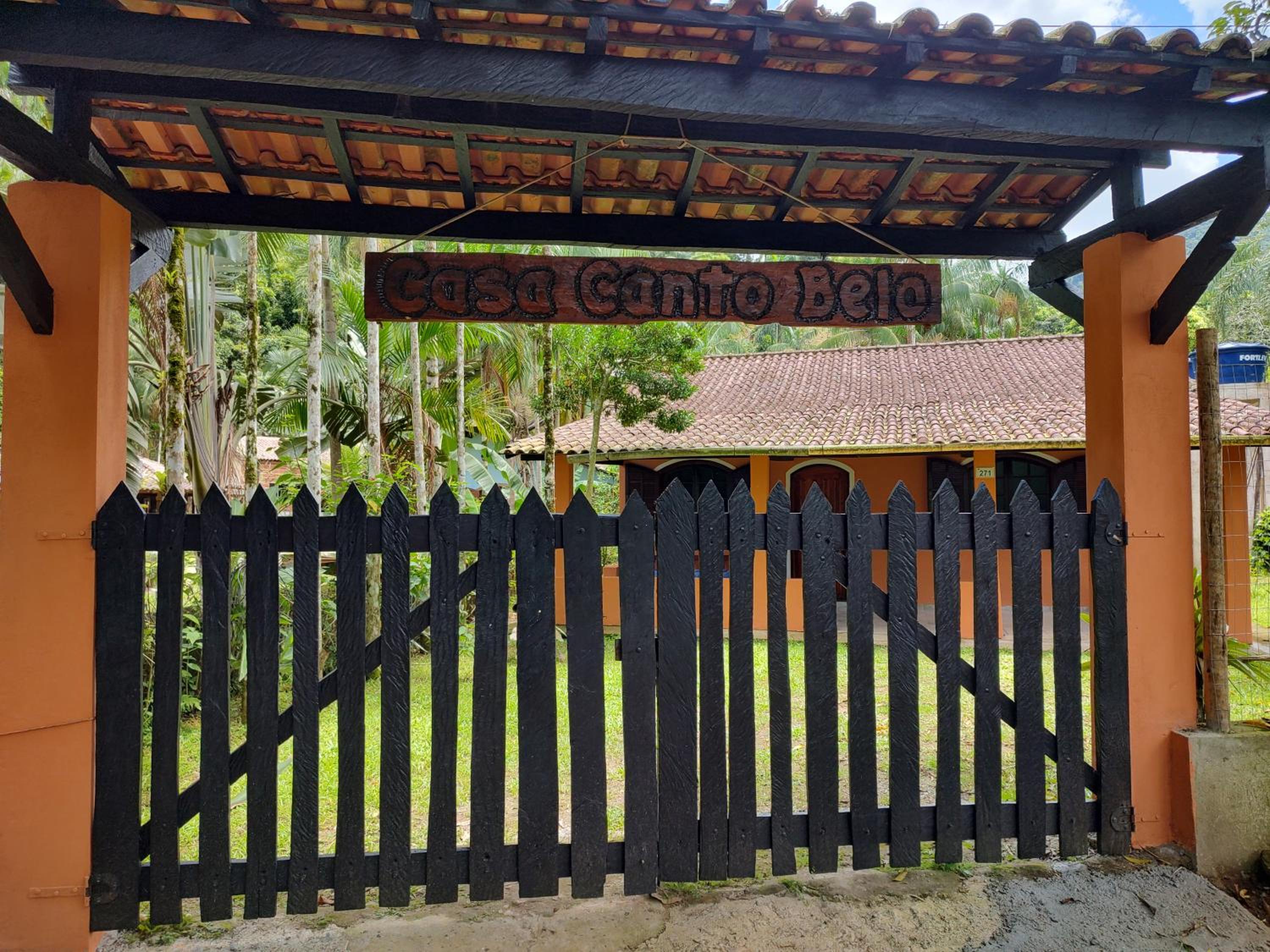 Casa Canto Belo