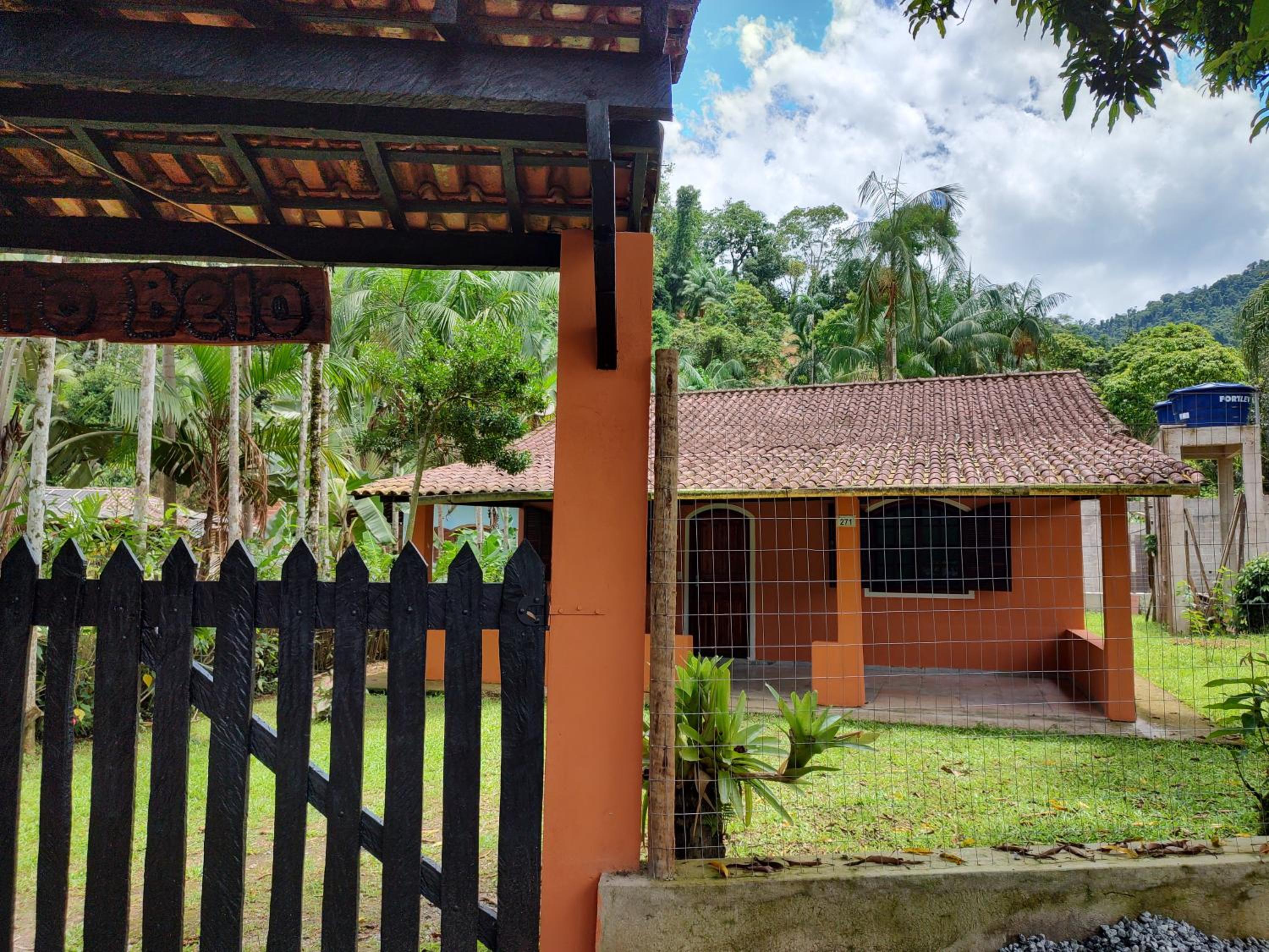 Casa Canto Belo