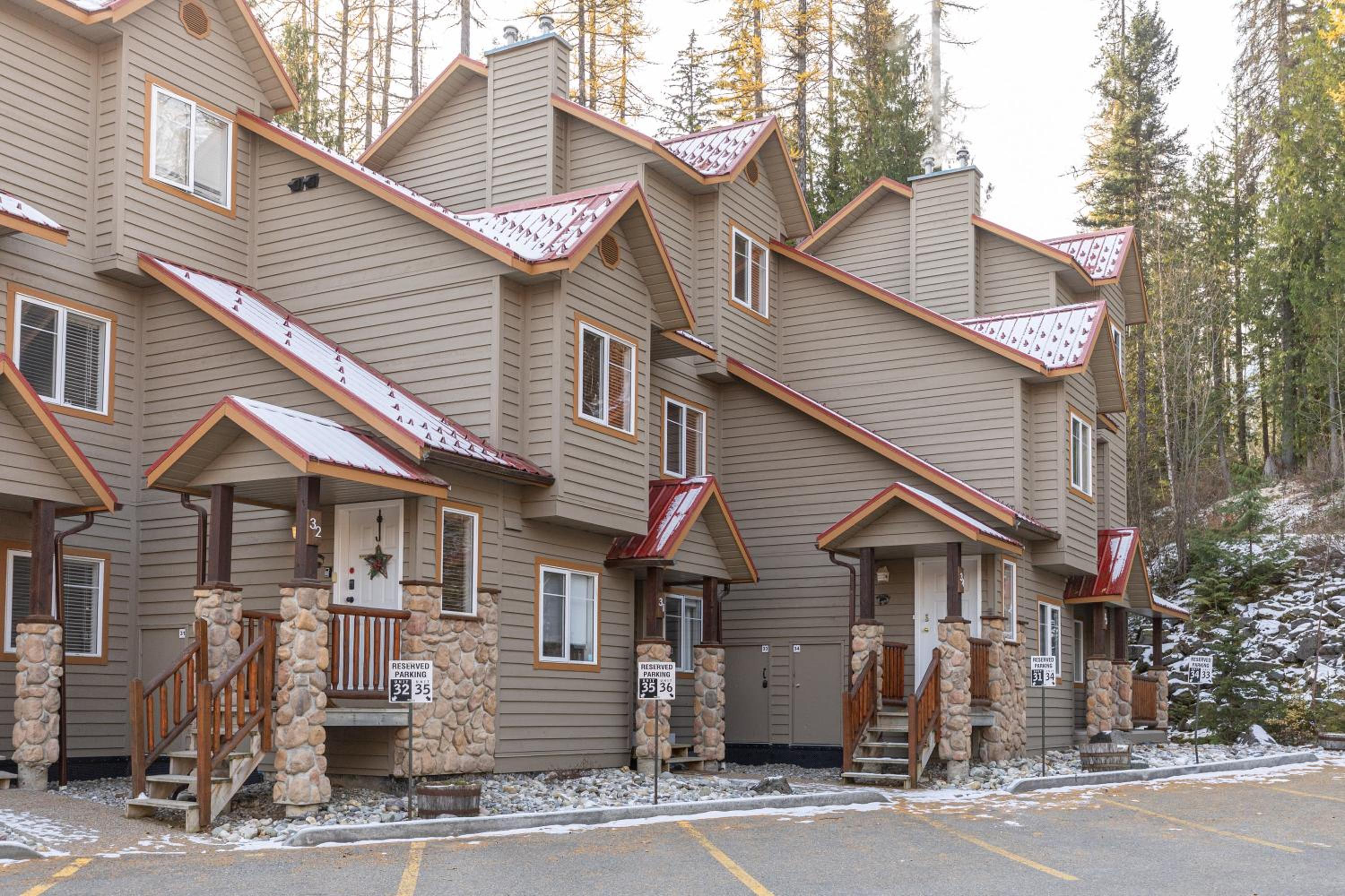 Fernie Vacations - Stone Creek Chalets by Fernie Central Reservations - Property Image 6