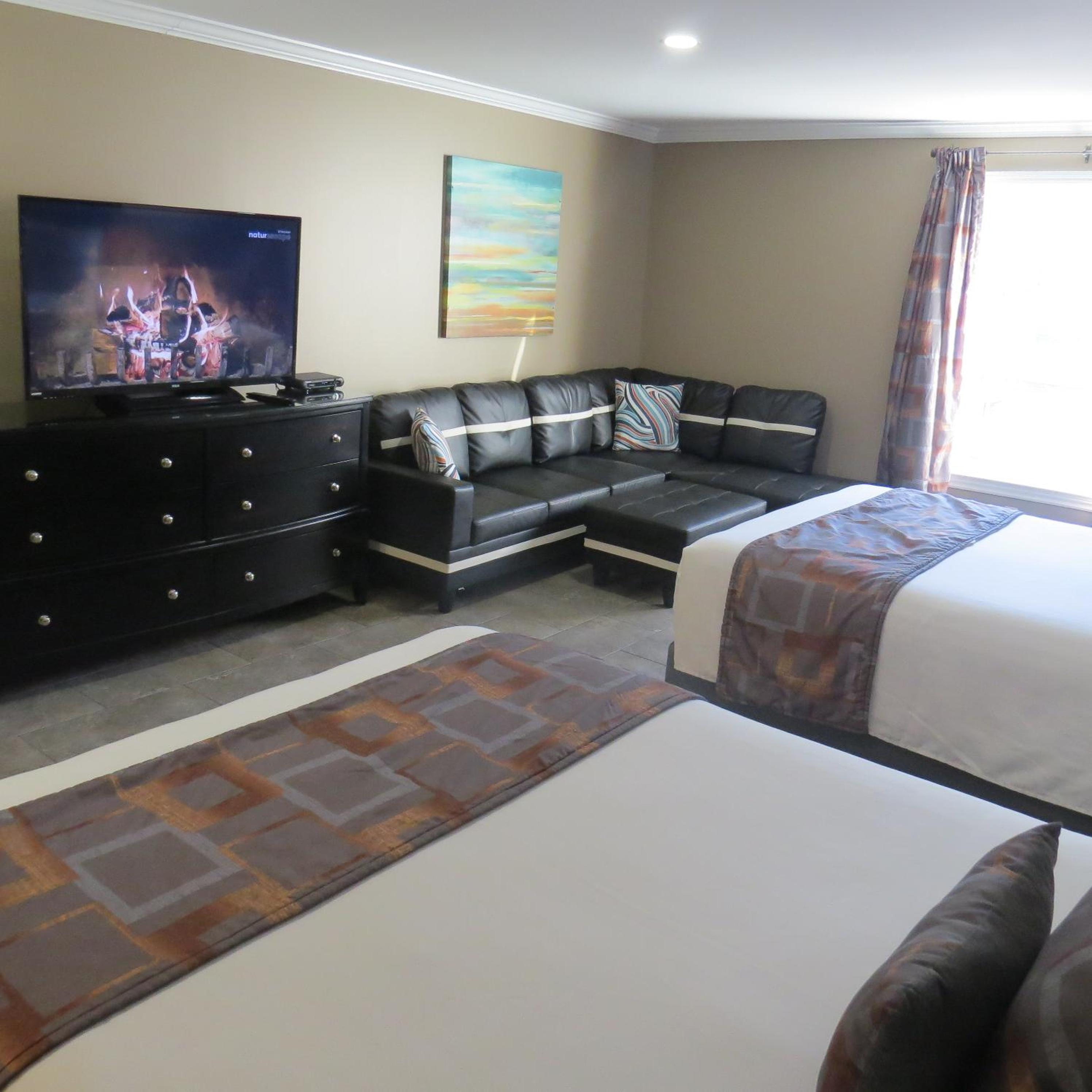 Dockside Suites