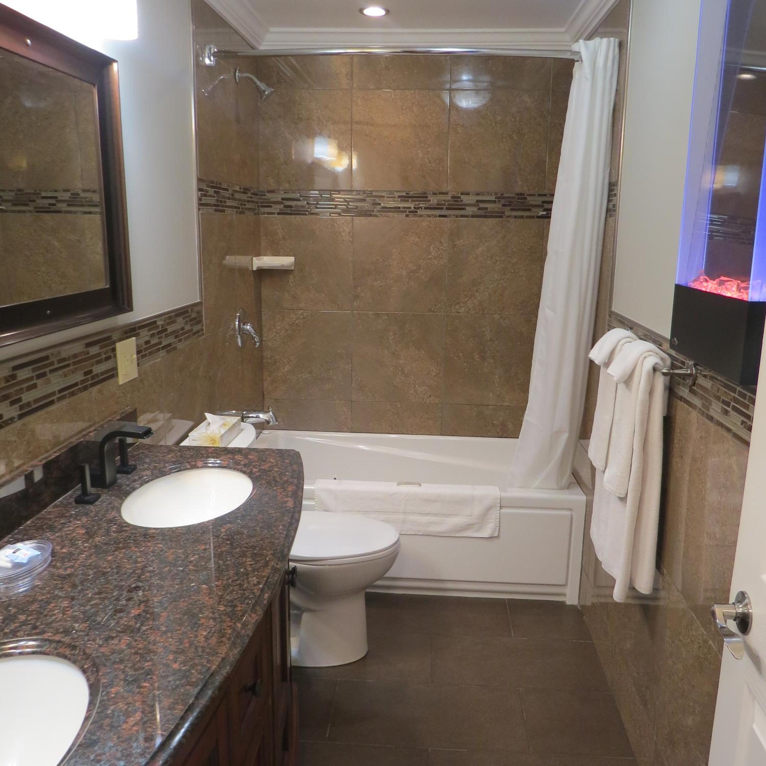 Dockside Suites