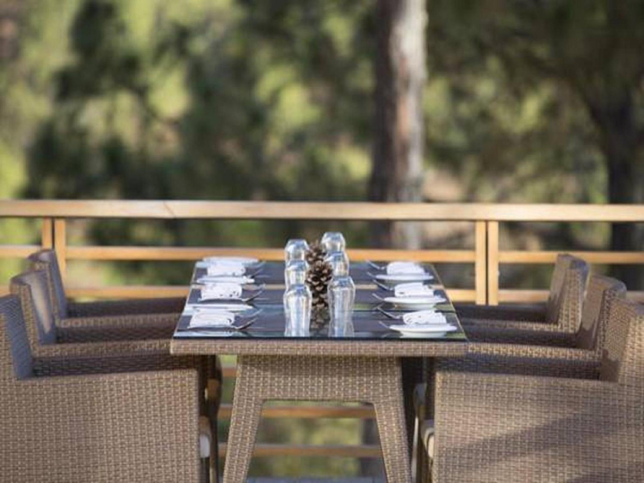 Dhensa Resort