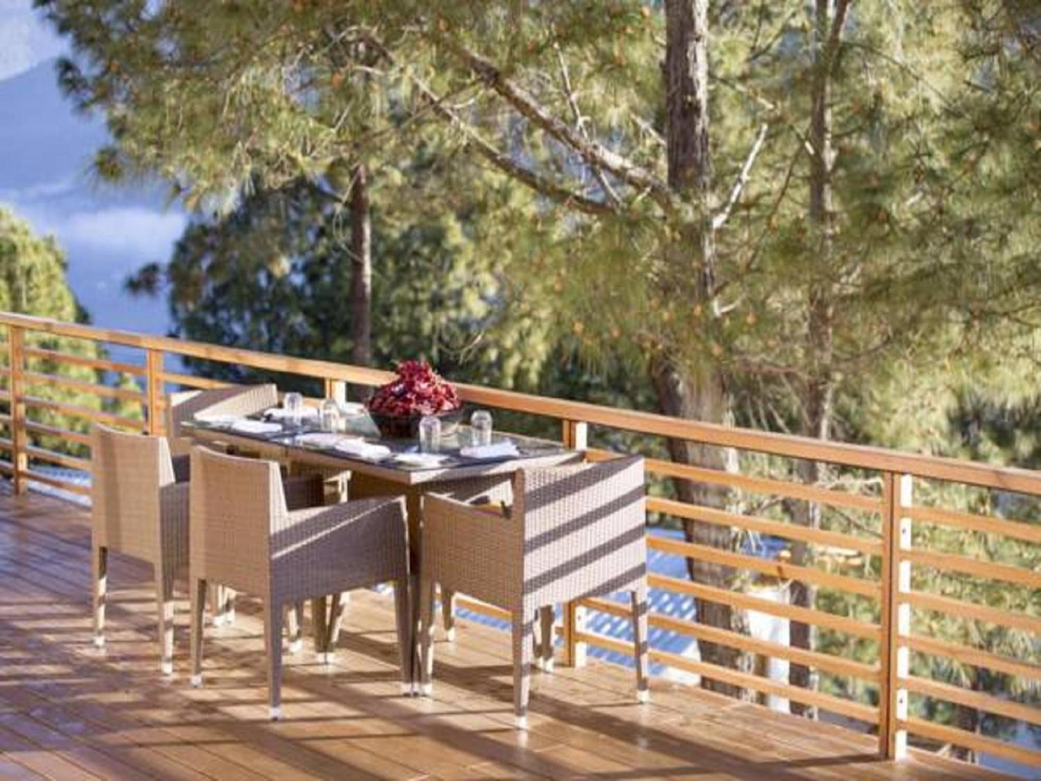 Dhensa Resort