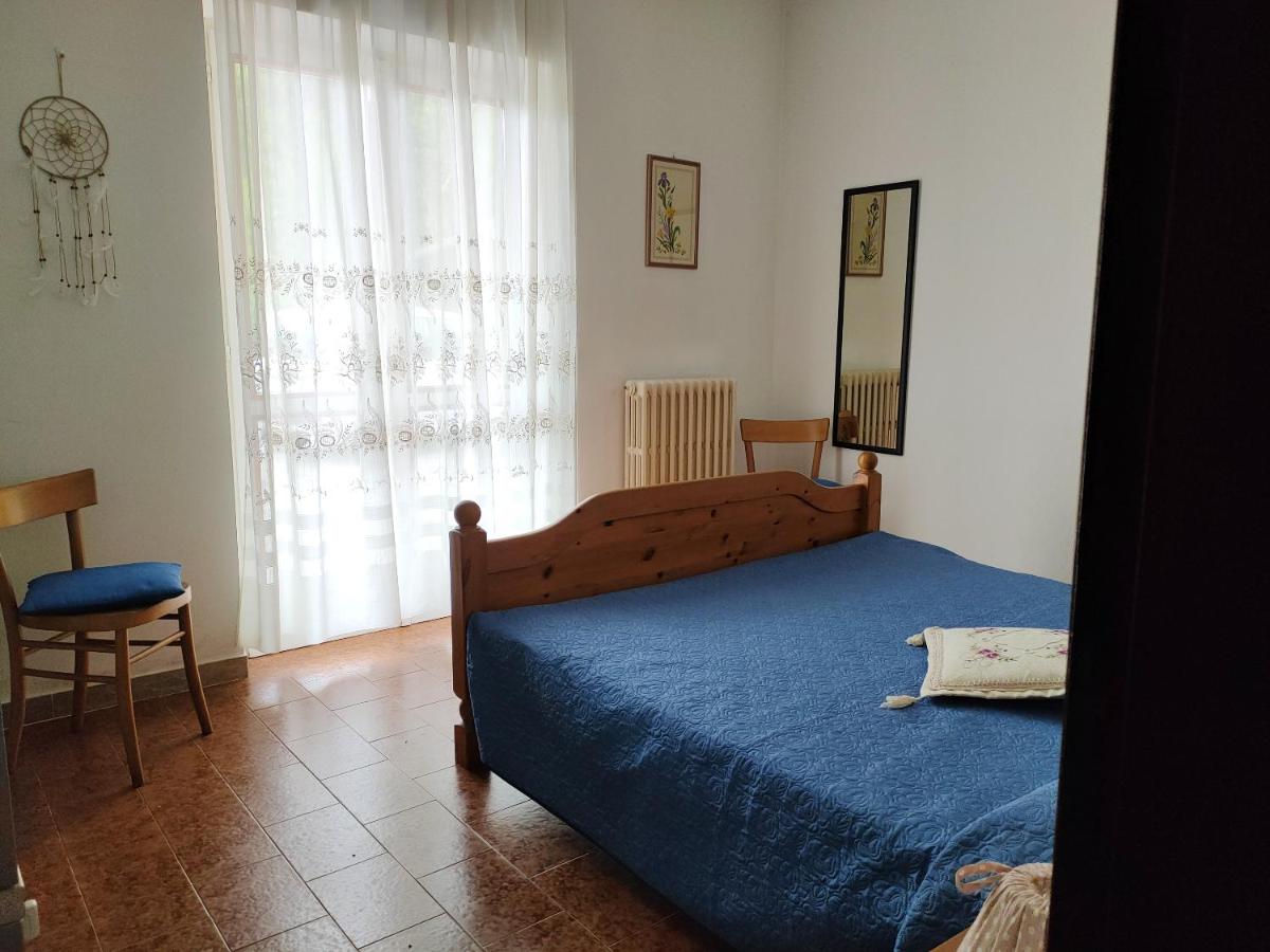 2 bedrooms appartement with enclosed garden and wifi at Arona 3 km away from the beach