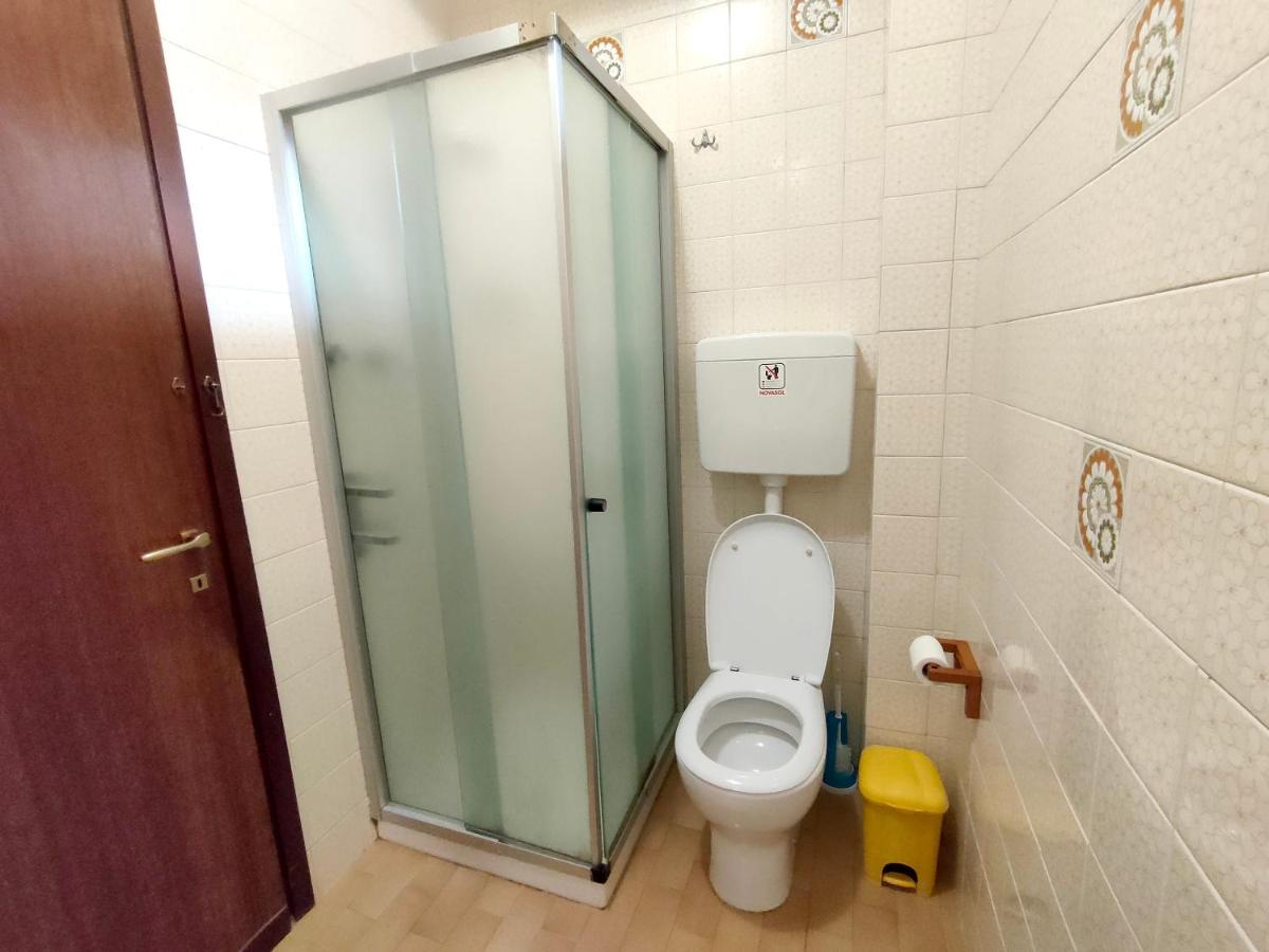 2 bedrooms appartement with enclosed garden and wifi at Arona 3 km away from the beach