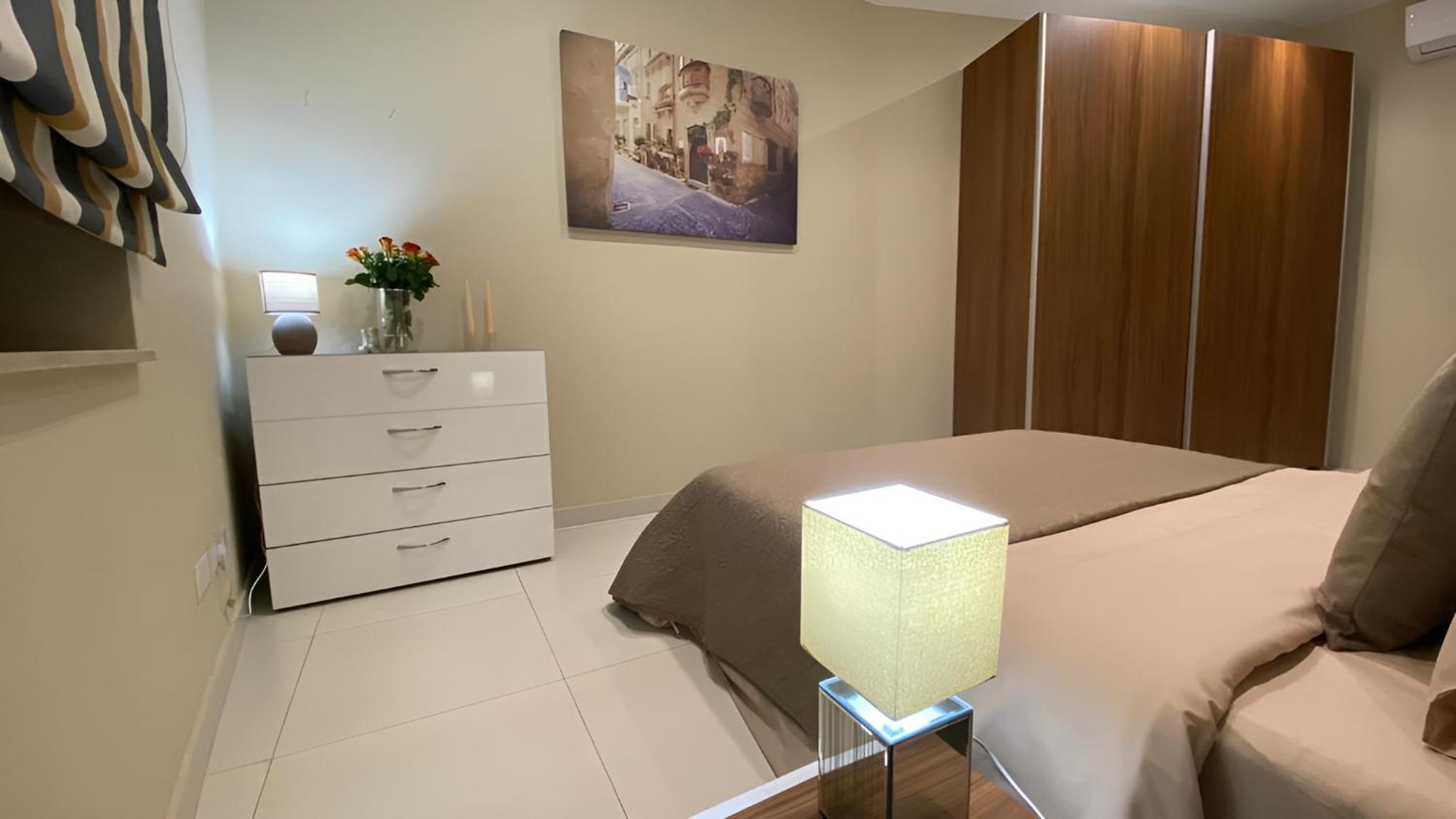 St. Julian's Super Bright And Spacious Seaview Apartment photo 5