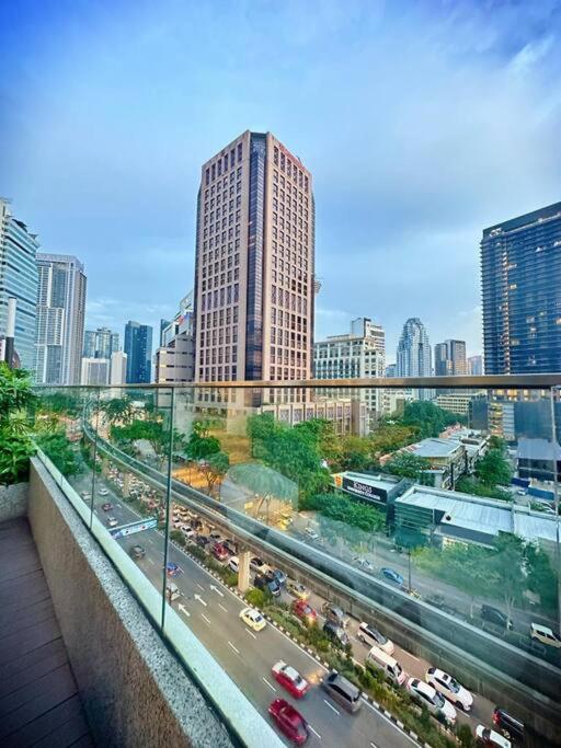 Q2 [2-4pax] Monorail-PavilionKL Bukit Bintang KLCC