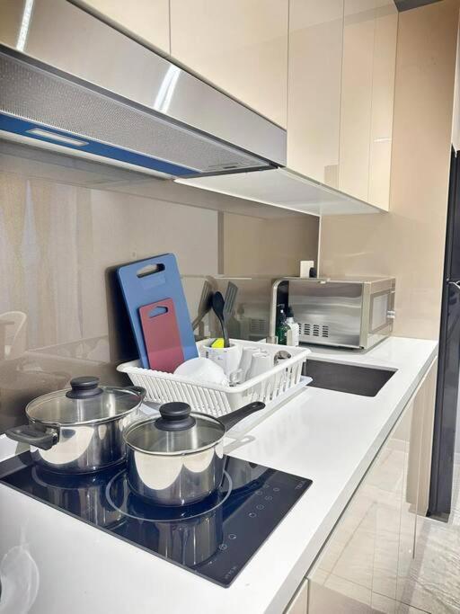 Q2 [2-4pax] Monorail-PavilionKL Bukit Bintang KLCC