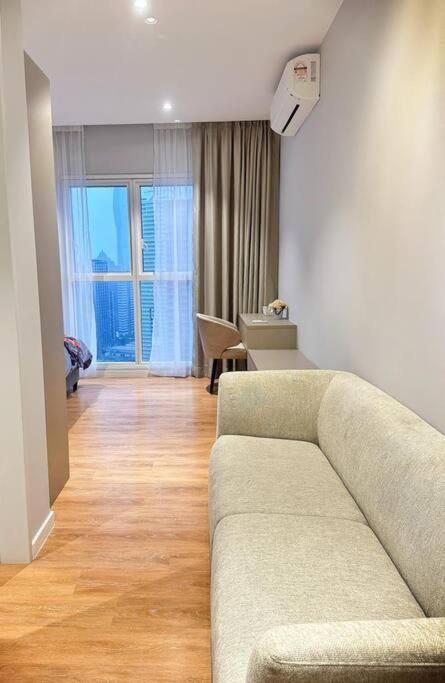 Q2 [2-4pax] Monorail-PavilionKL Bukit Bintang KLCC
