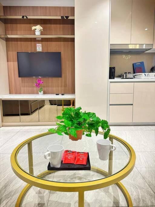 Q2 [2-4pax] Monorail-PavilionKL Bukit Bintang KLCC