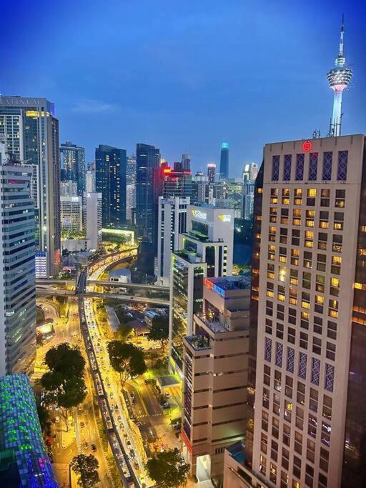 Q2 [2-4pax] Monorail-PavilionKL Bukit Bintang KLCC
