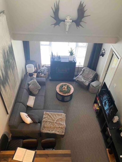 The Eden Whistler - Luxury 2 BDRM Ski in / Ski out