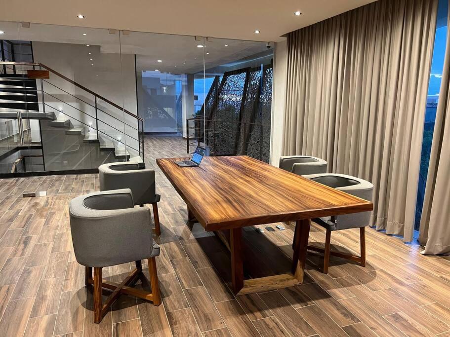 meeting & event spaces