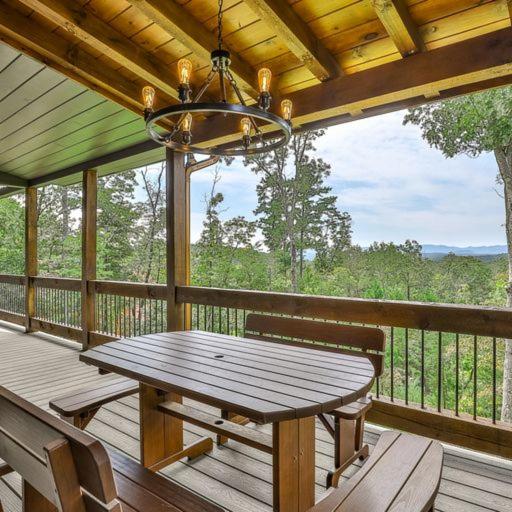 Spacious but cozy, secluded but close to everything