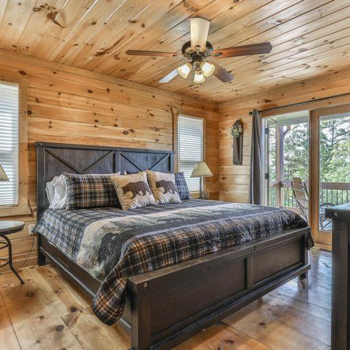 Spacious but cozy, secluded but close to everything