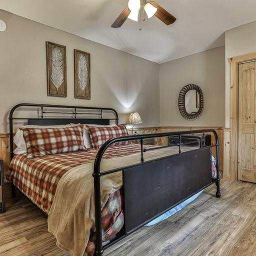 Spacious but cozy, secluded but close to everything