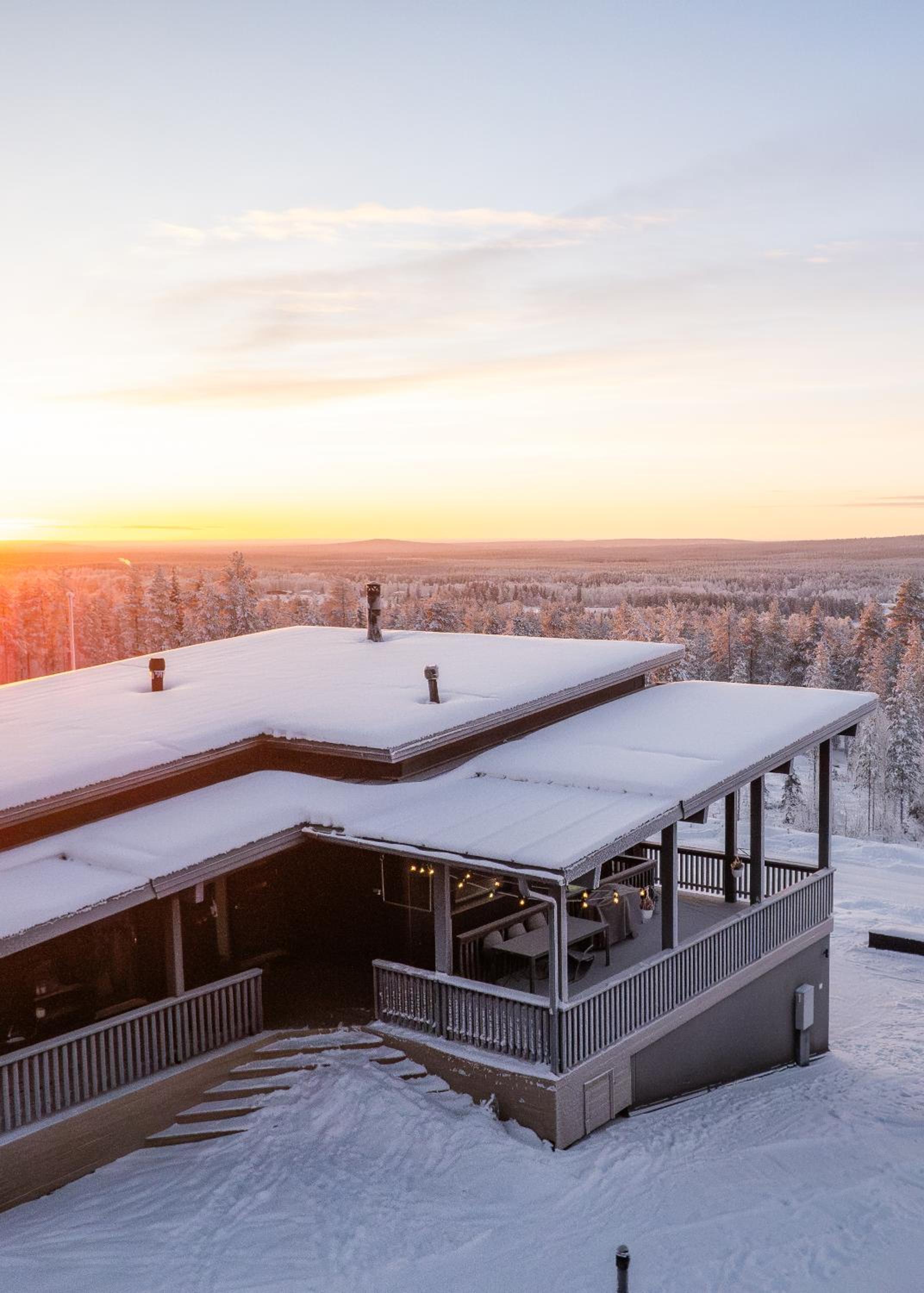 Arctic Juniper City Villa