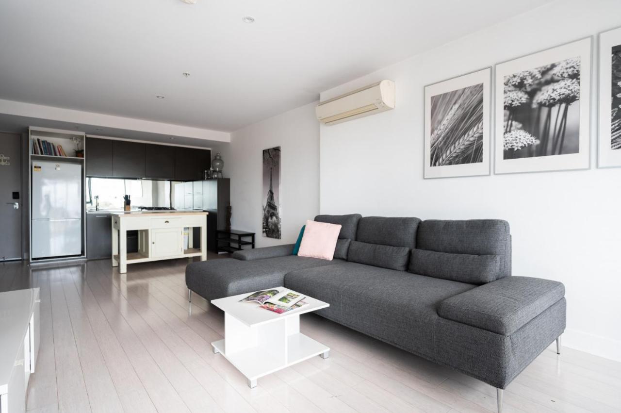 UPTOWN City Views in the Heart of South Yarra