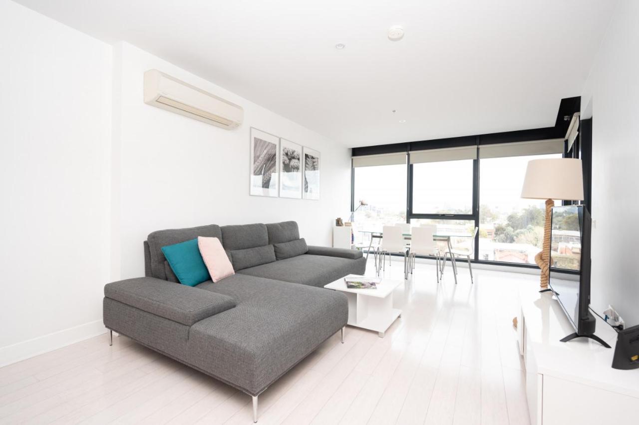 UPTOWN City Views in the Heart of South Yarra
