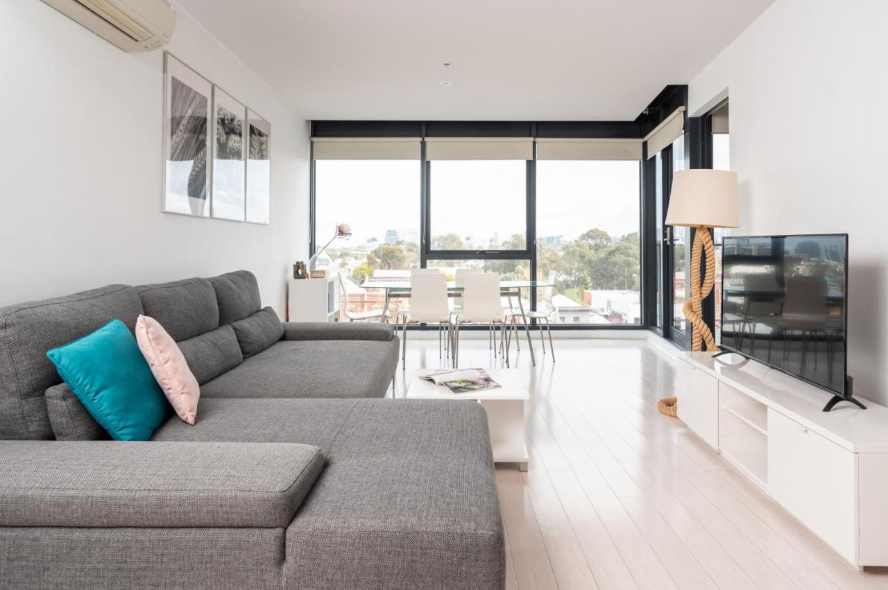 UPTOWN City Views in the Heart of South Yarra