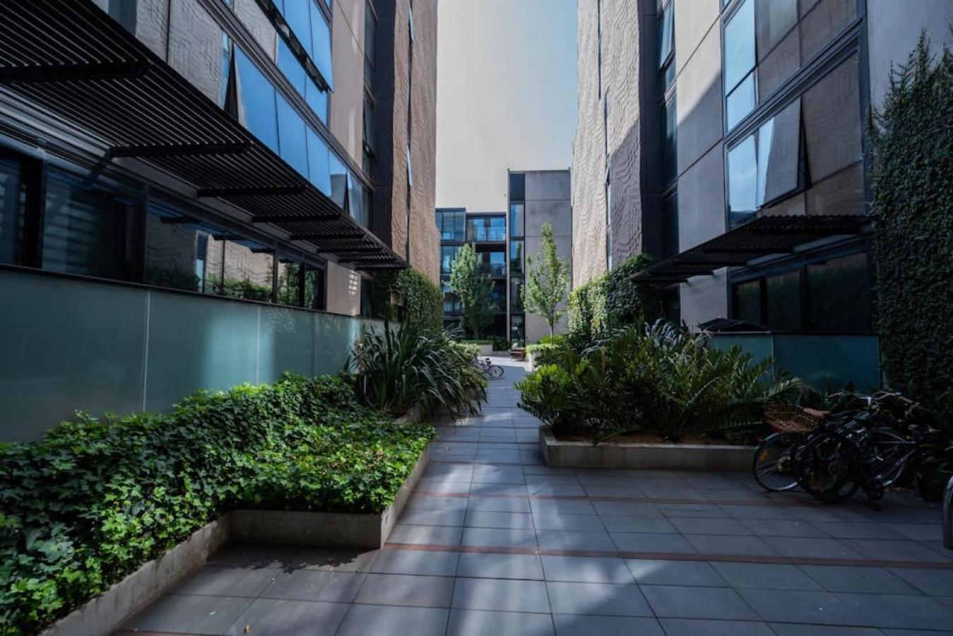 Sienna Lux Designer Space 150m to Smith St