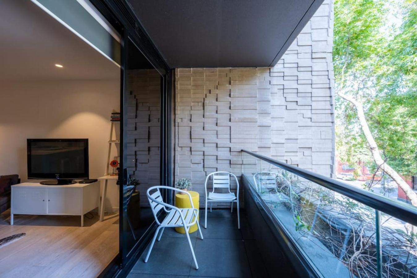Sienna Lux Designer Space 150m to Smith St