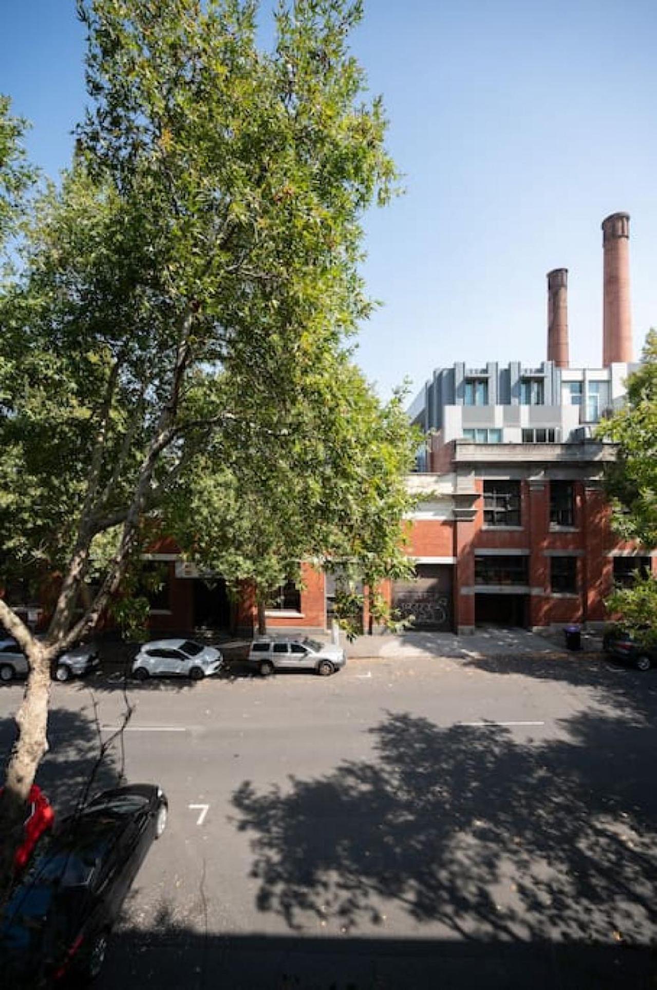 Sienna Lux Designer Space 150m to Smith St