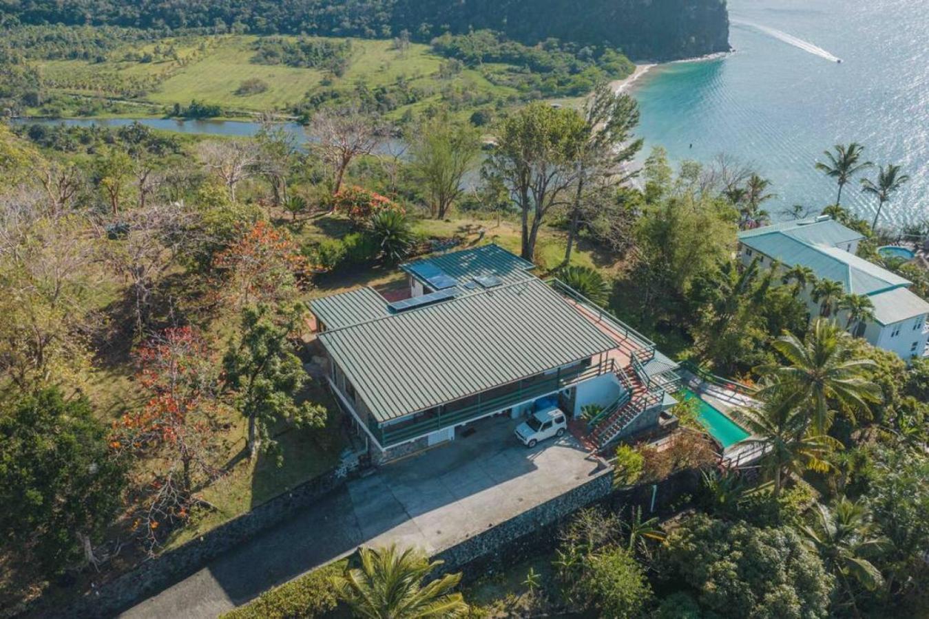 Amazing mountain top villa view 3