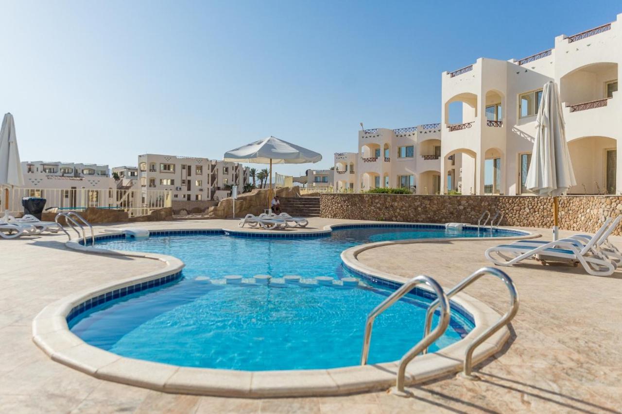 Sharks Bay Oasis Hotel