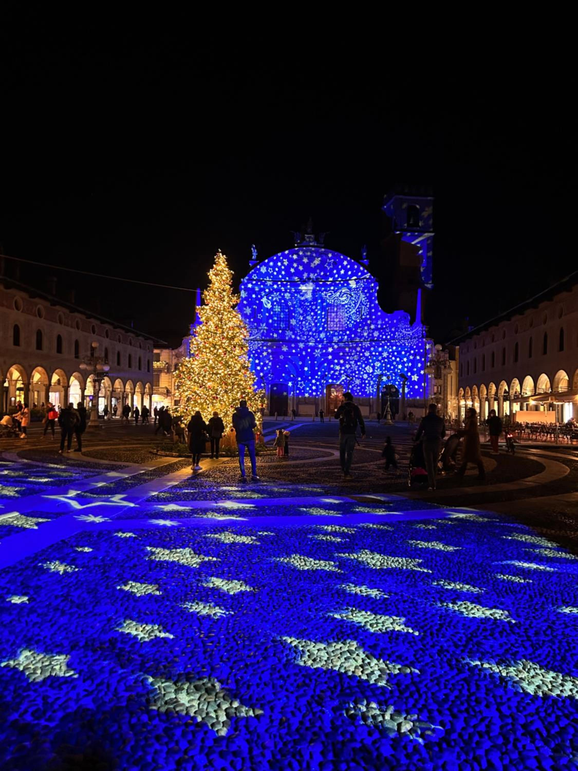 Emma Home adiacente alla Piazza Ducale photo 4