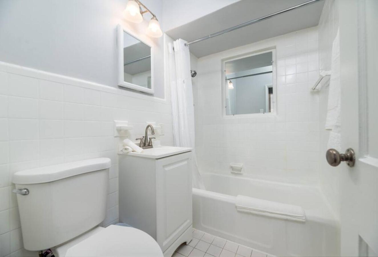 Ocean Breeze Free Parking Apt 5 view 3