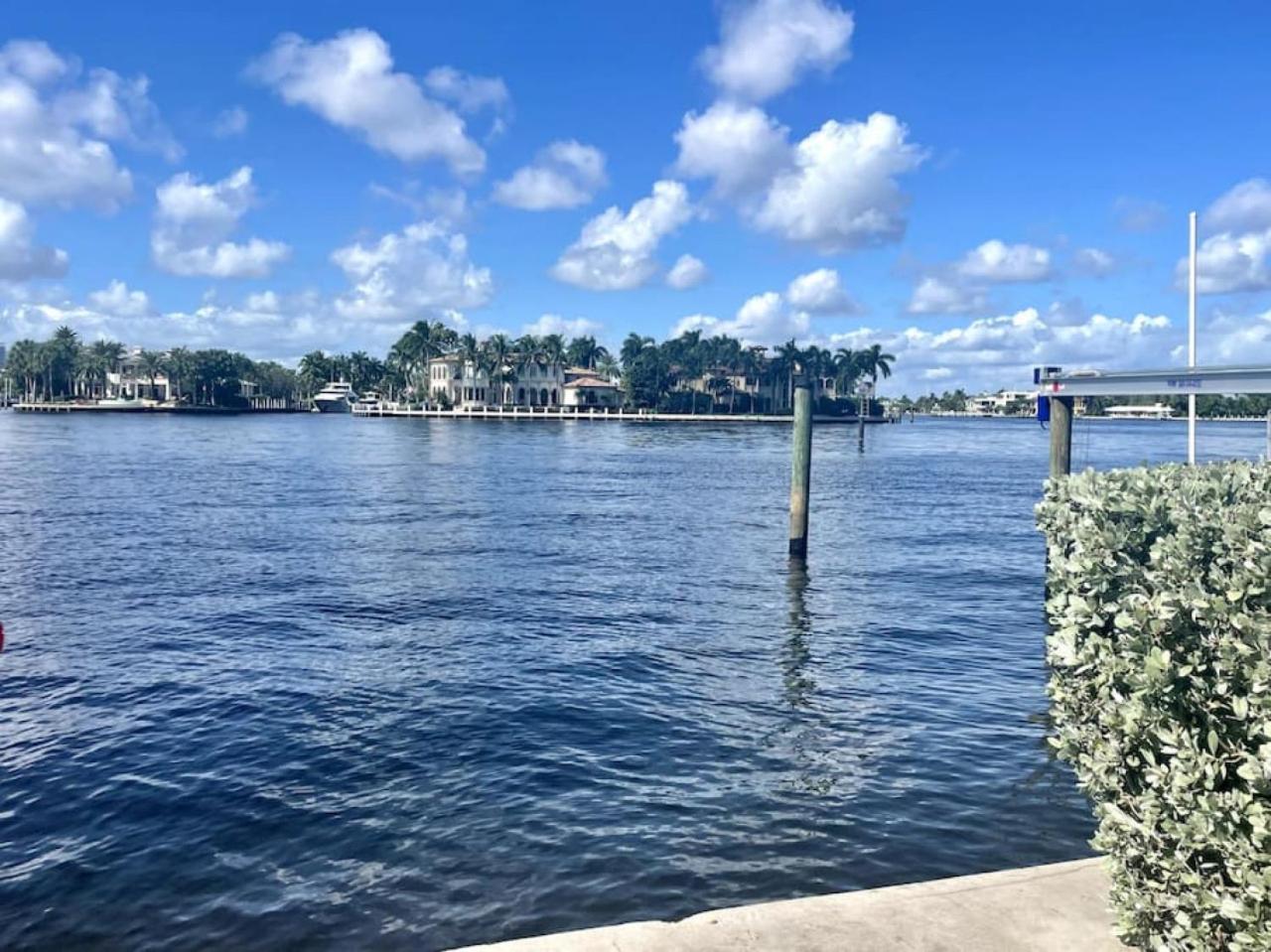 Ocean Breeze Free Parking Apt 5 view 2