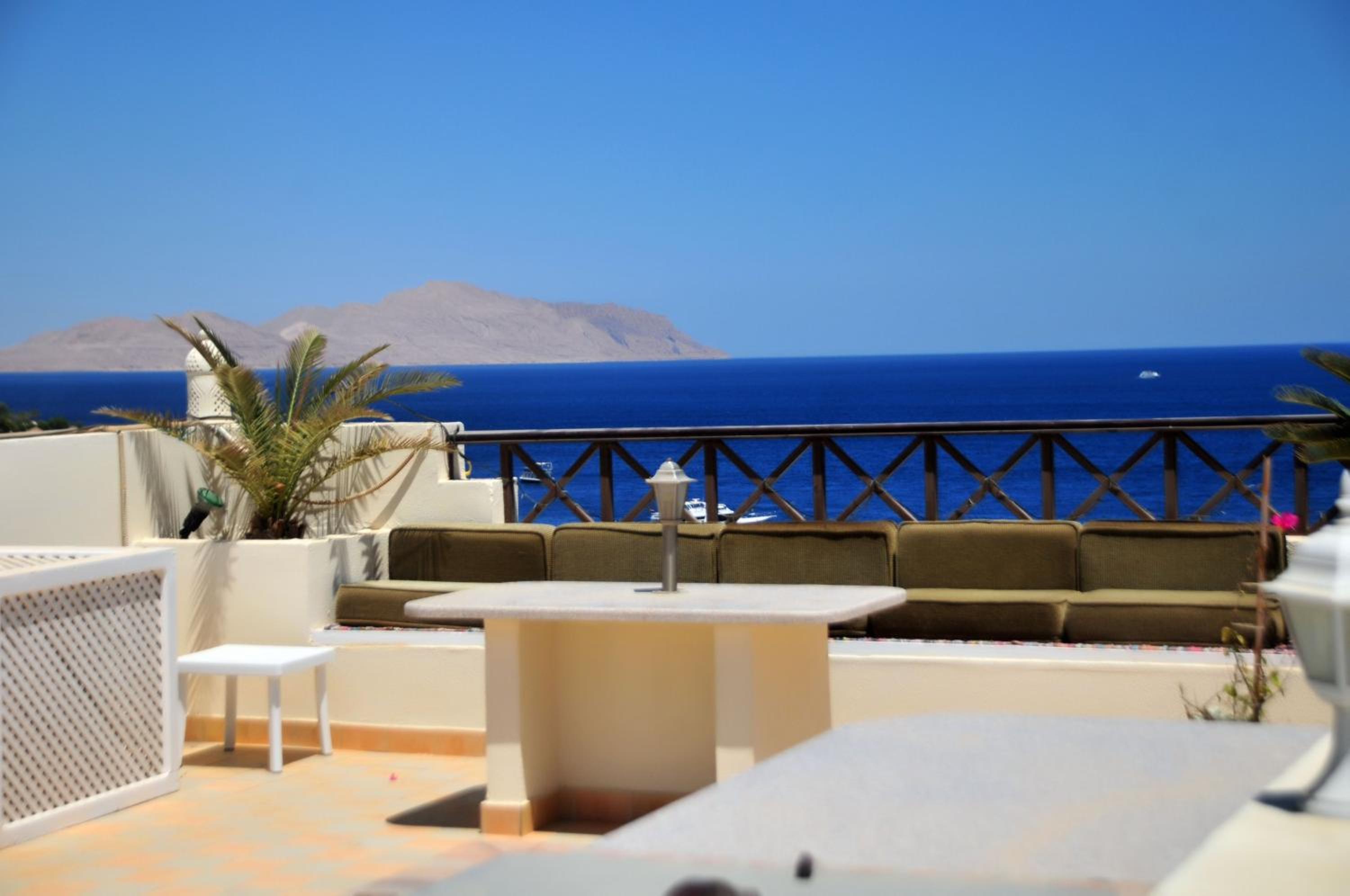 Sharks Bay Oasis Hotel