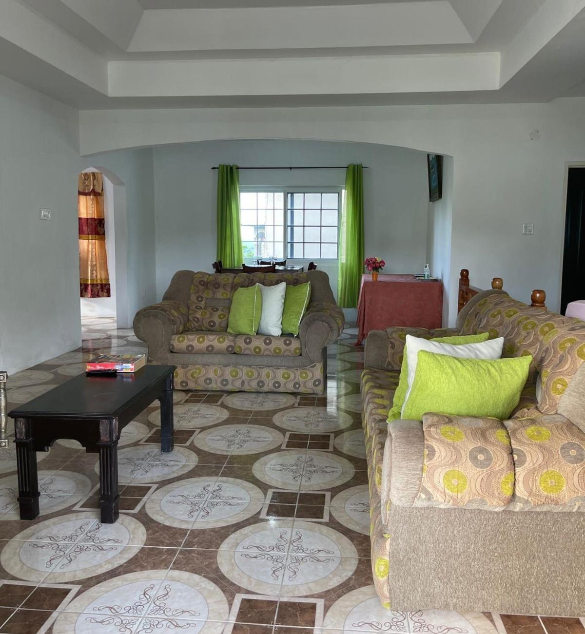 Veronica Homestay Lucea Jamaica