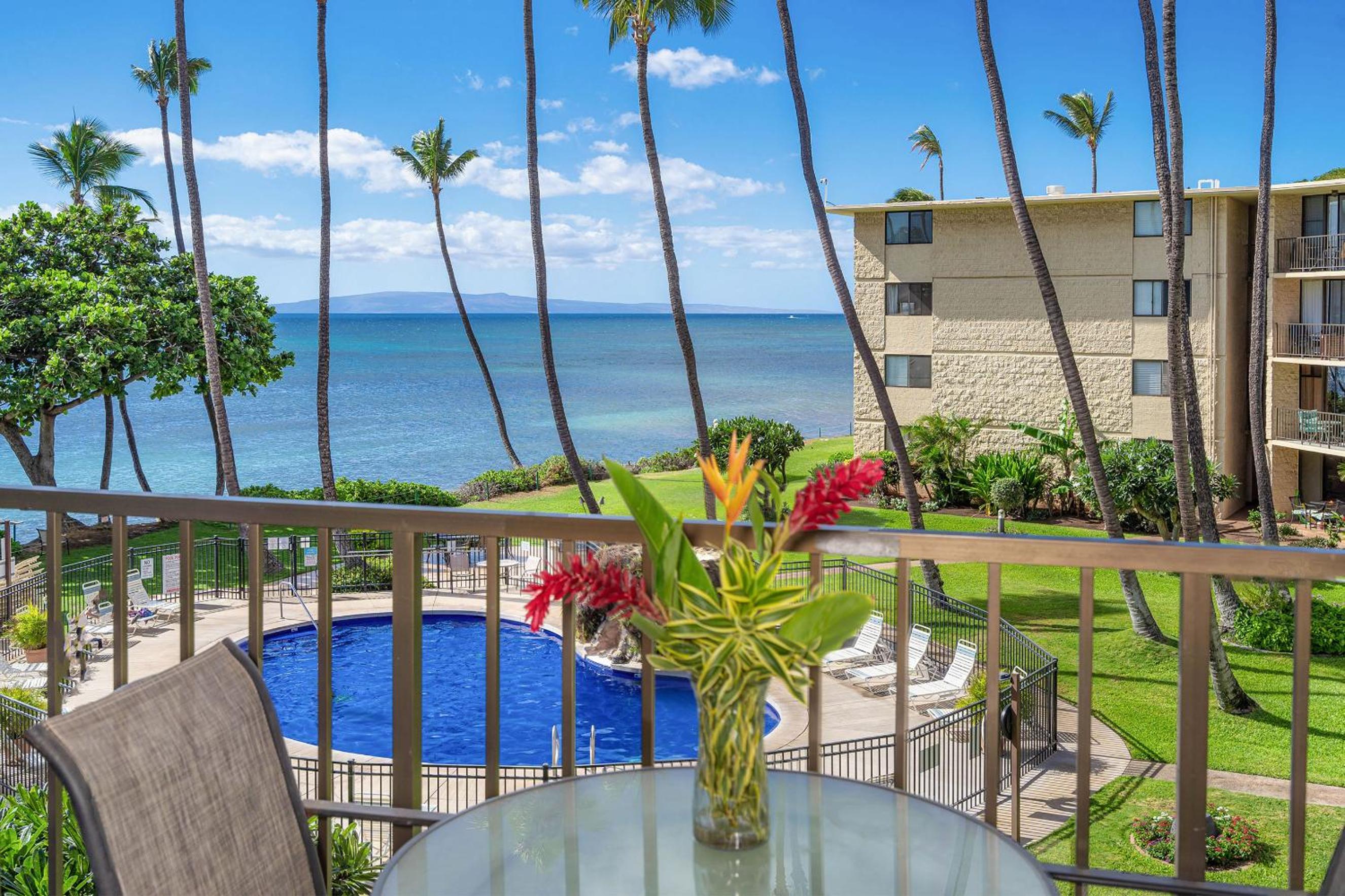 Kanai a Nalu 314 - Newly Renovated, Oceanfront, AC view 5