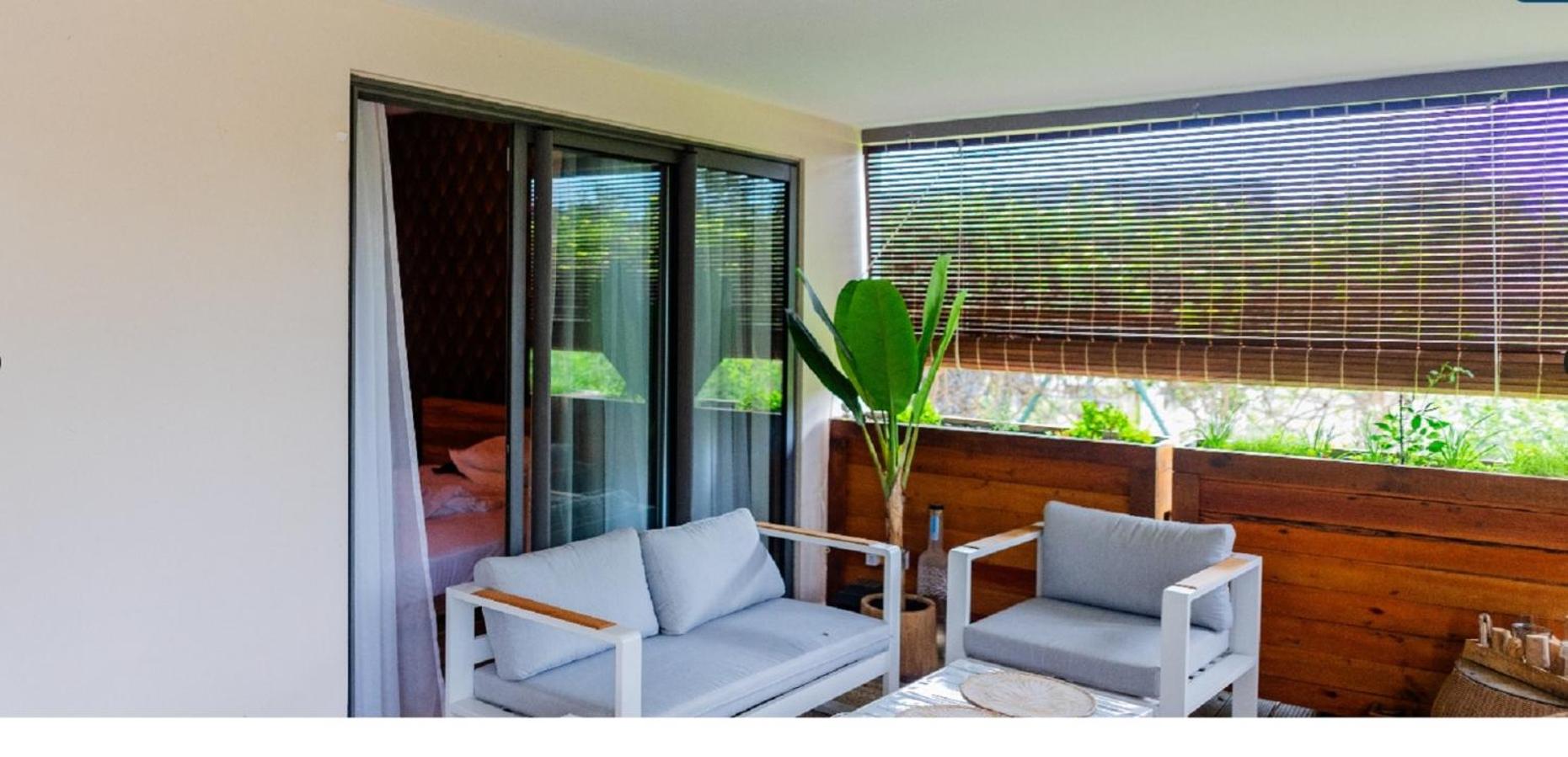 Hotel Grand Bay Luxury Villa with Pool & Garden - Image 1