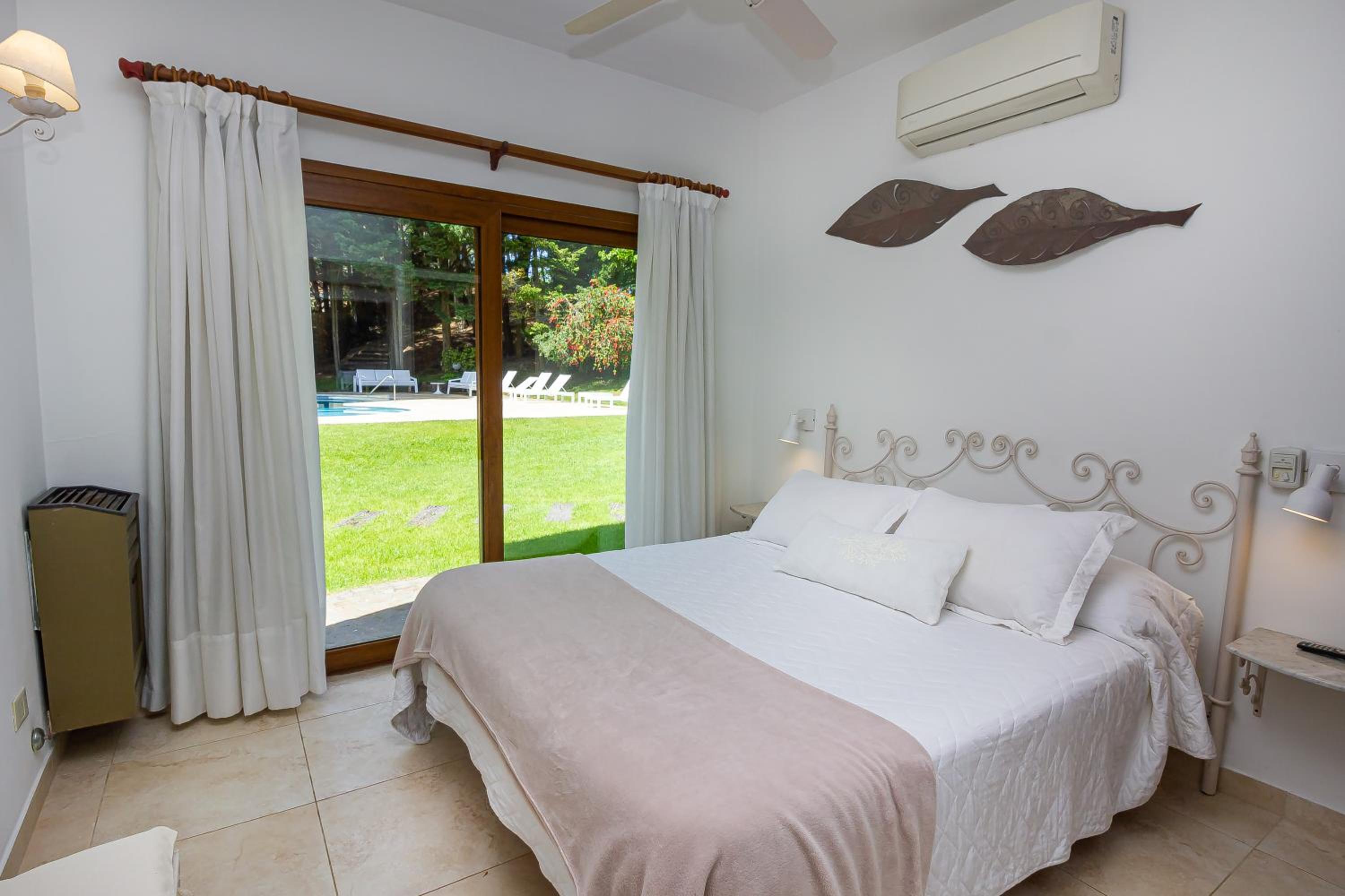 Punta Cerezo Apart