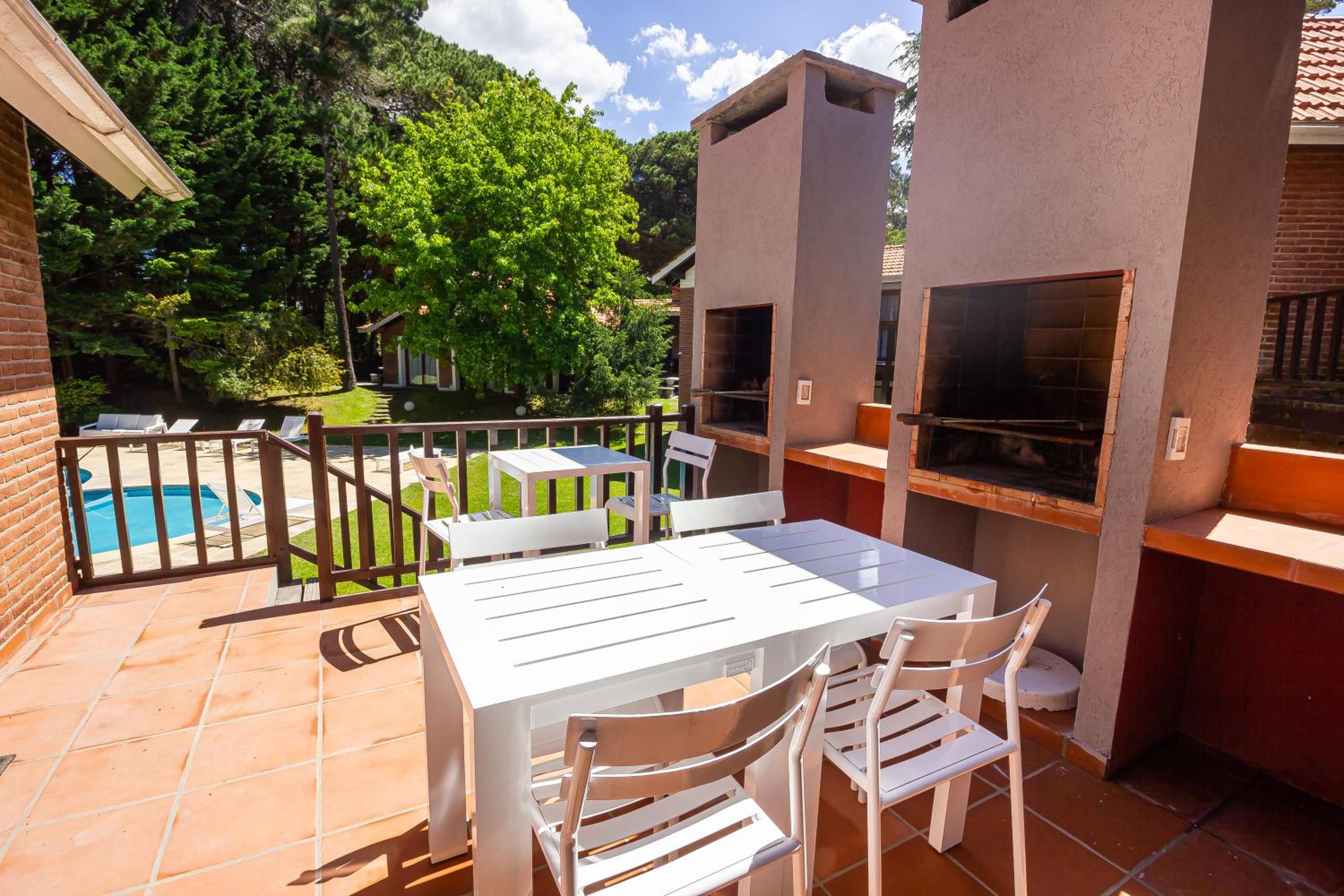 Punta Cerezo Apart