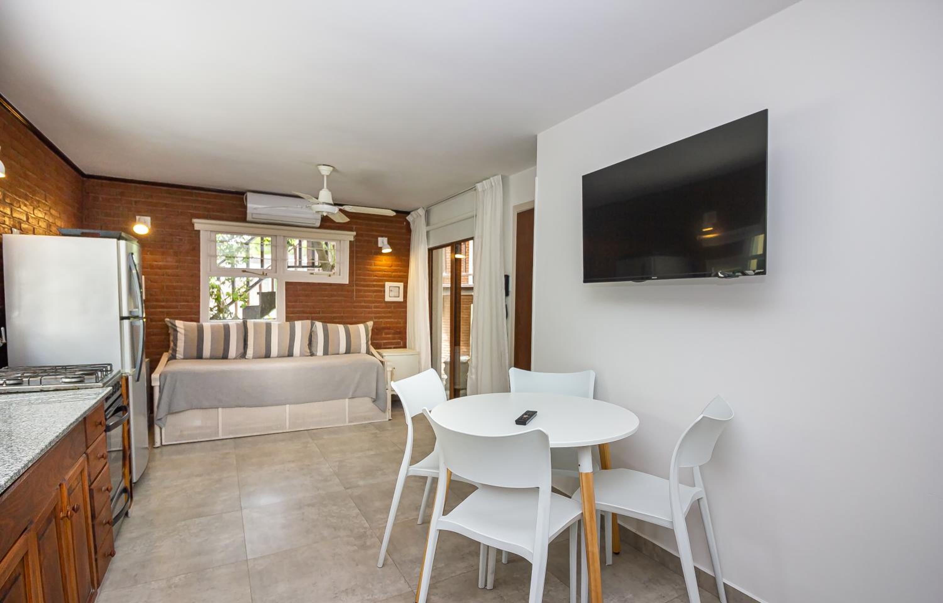 Punta Cerezo Apart