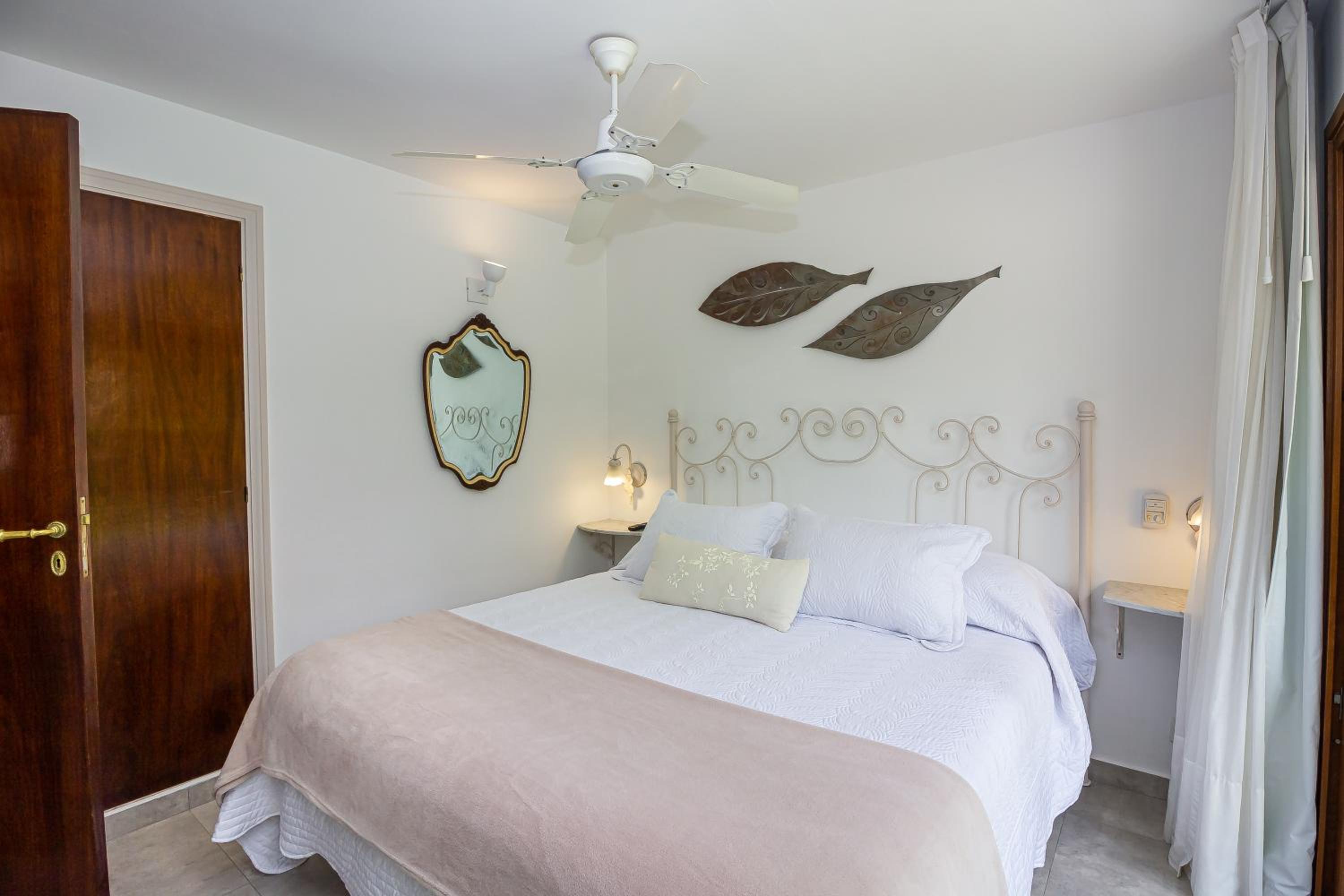 Punta Cerezo Apart