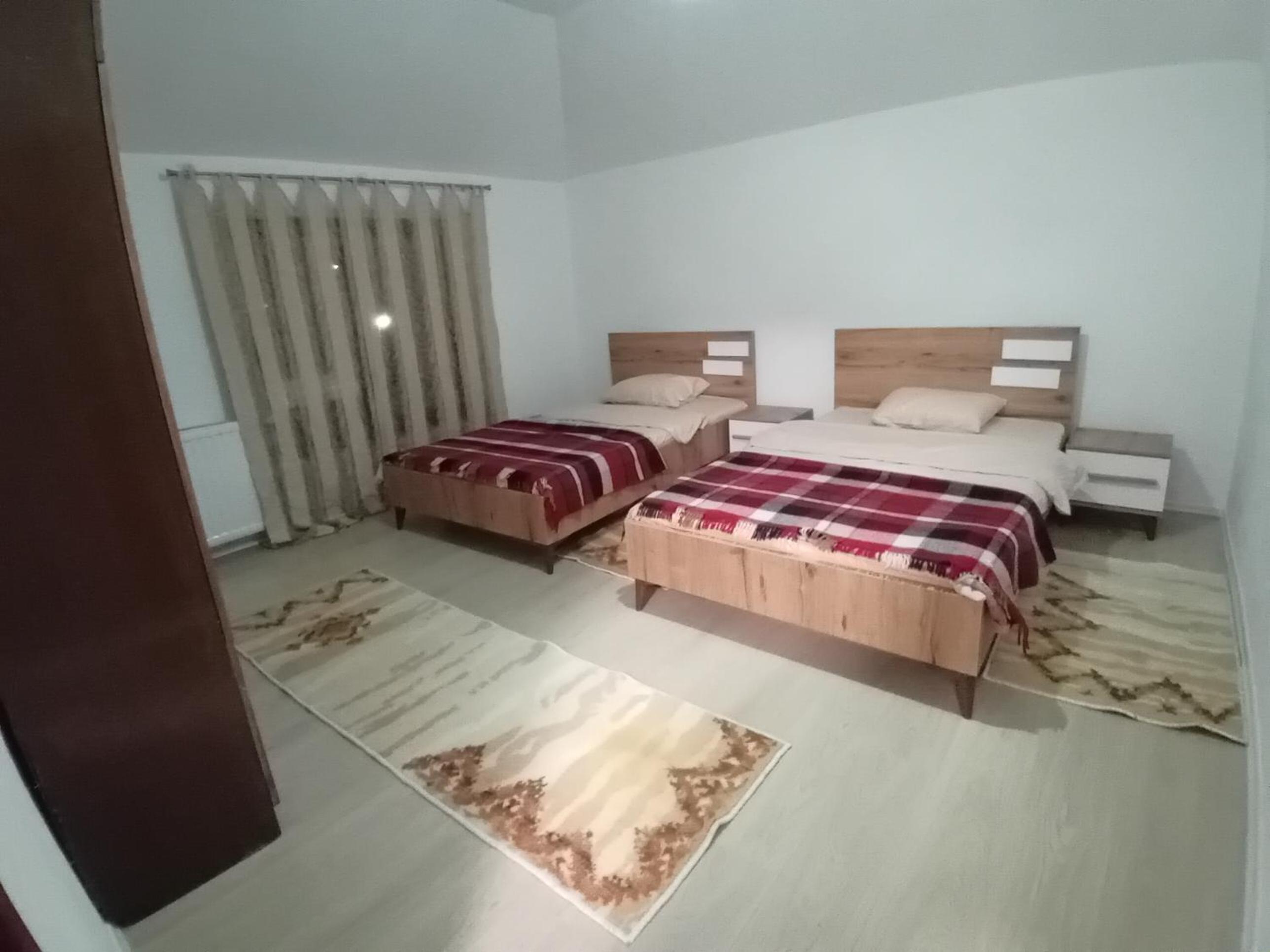 Pejë, photo 2