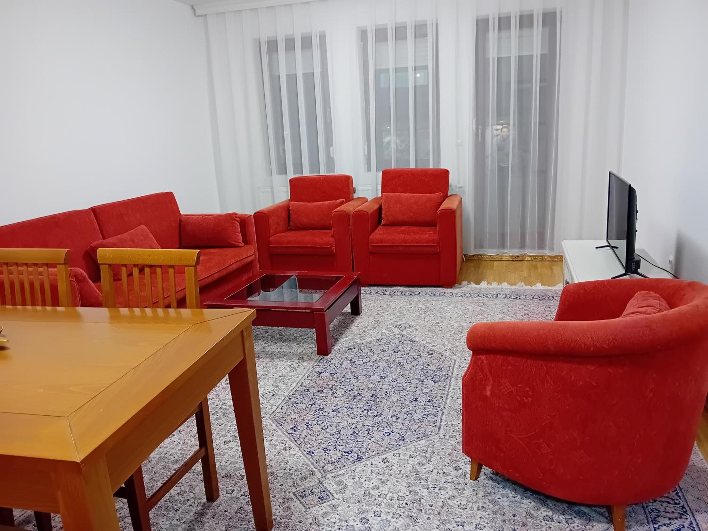 Pejë, photo 3