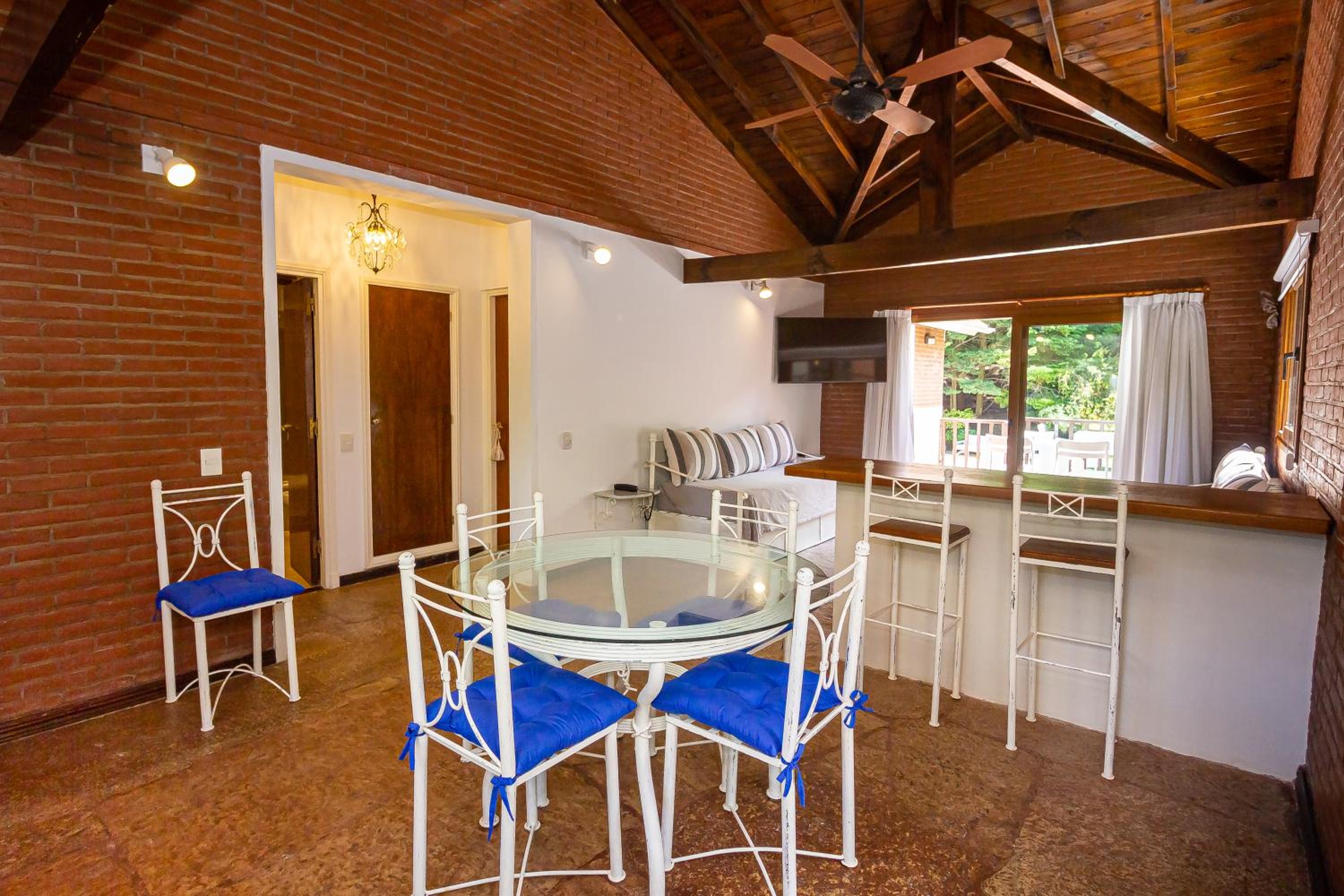 Punta Cerezo Apart