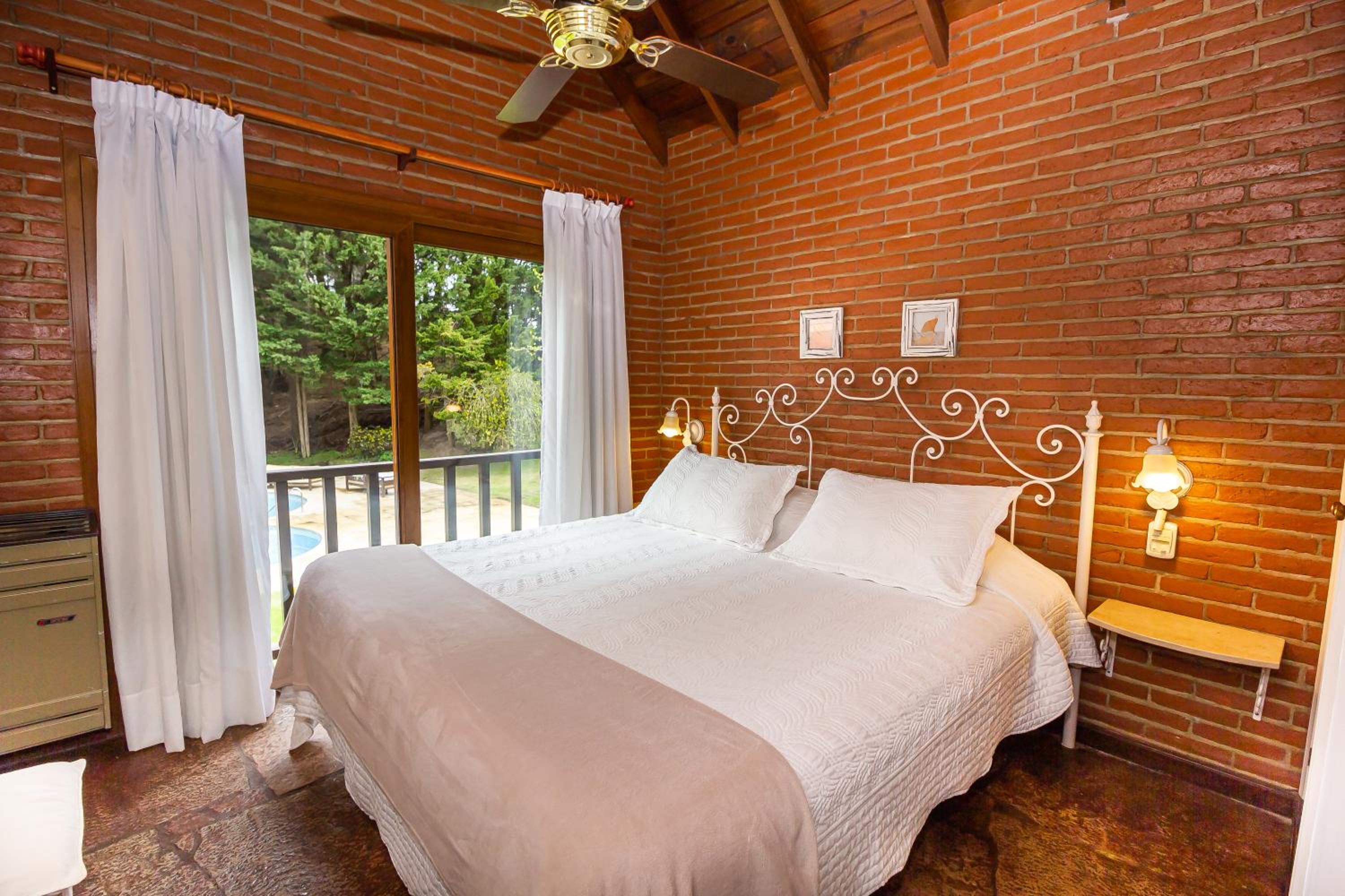 Punta Cerezo Apart