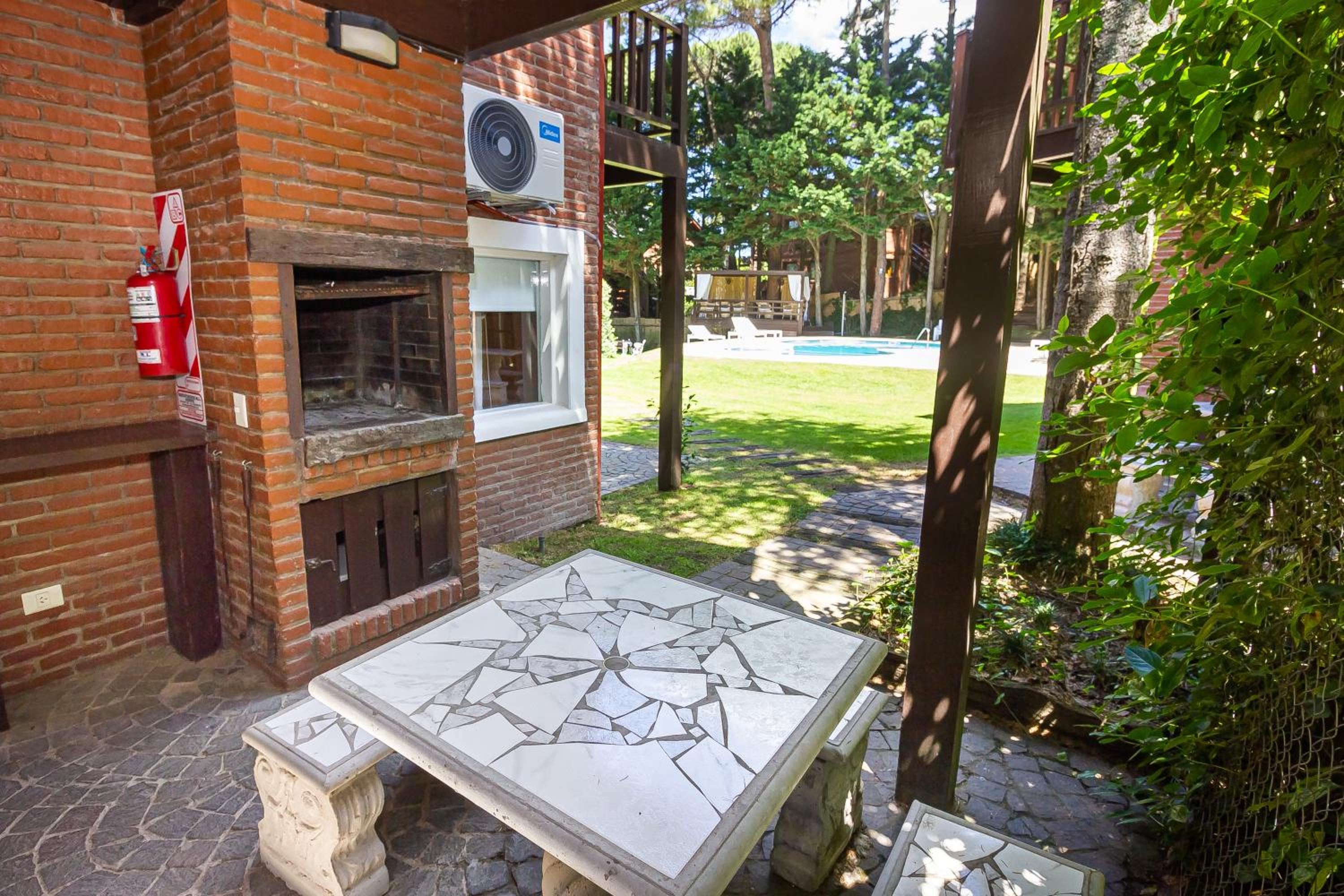 Punta Cerezo Apart
