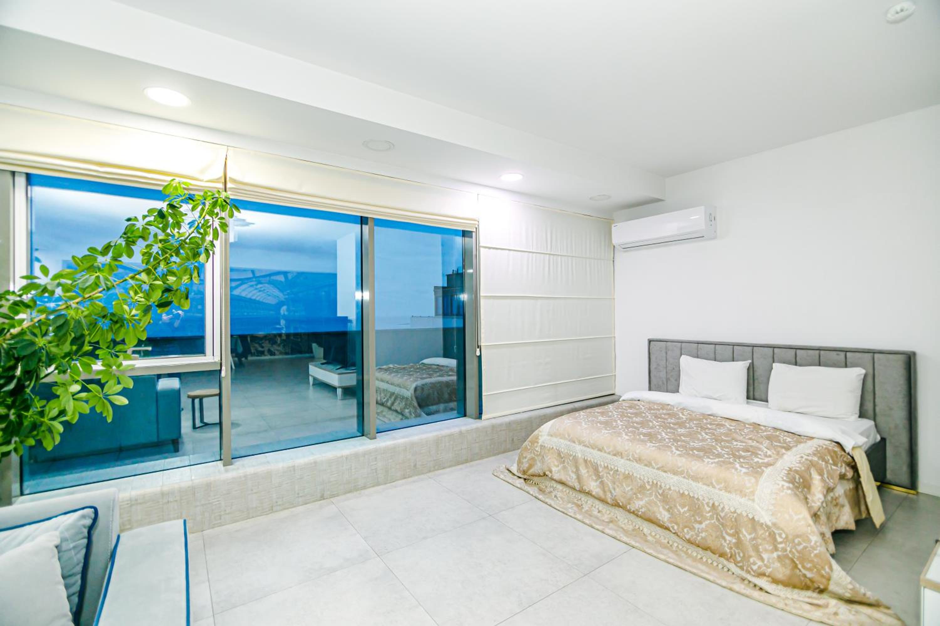 Baku Sky House in Megafun Residance