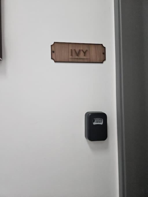 Ivy - Paola Modern Townhouse view 2