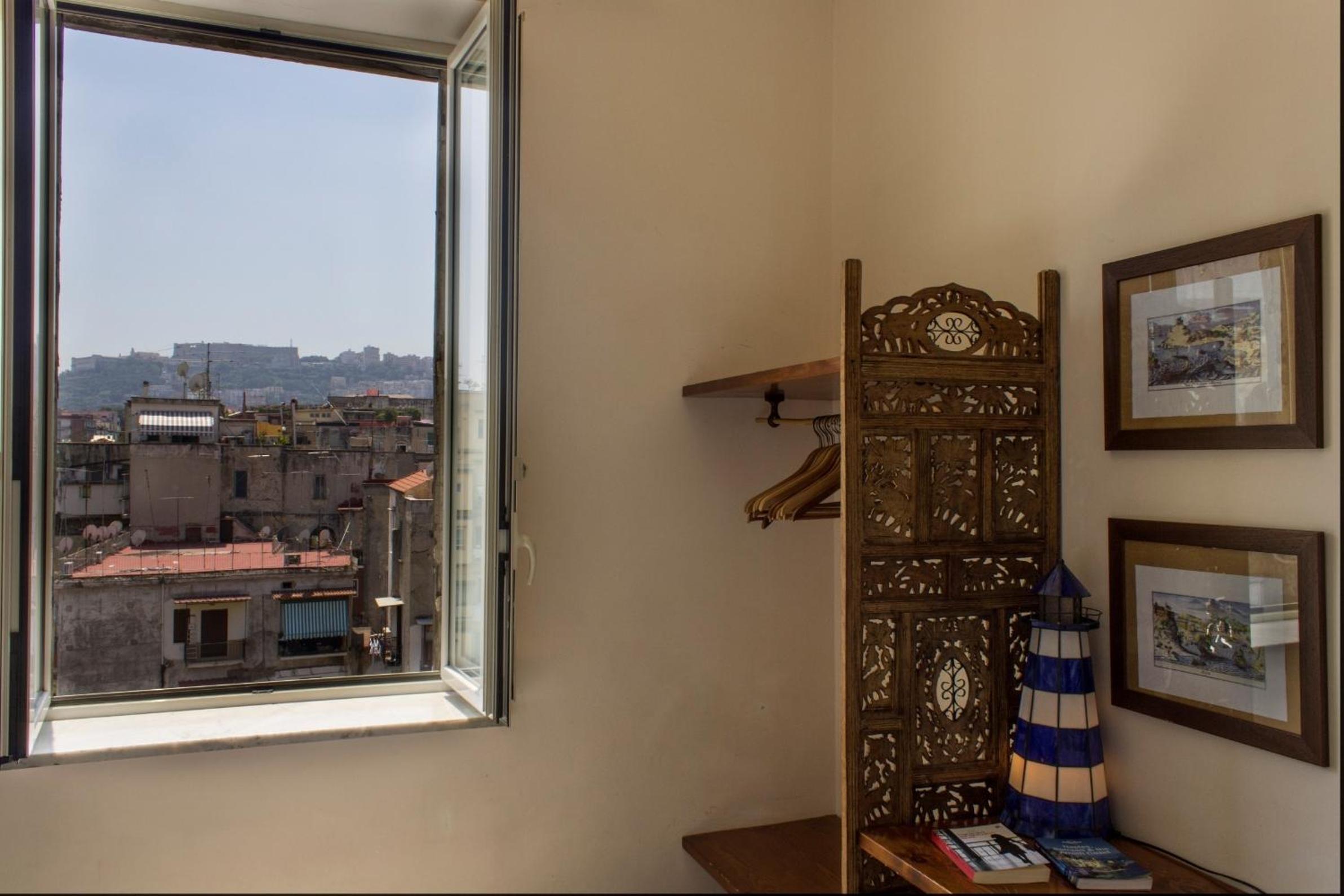 Cerasiello en Naples — hotel room