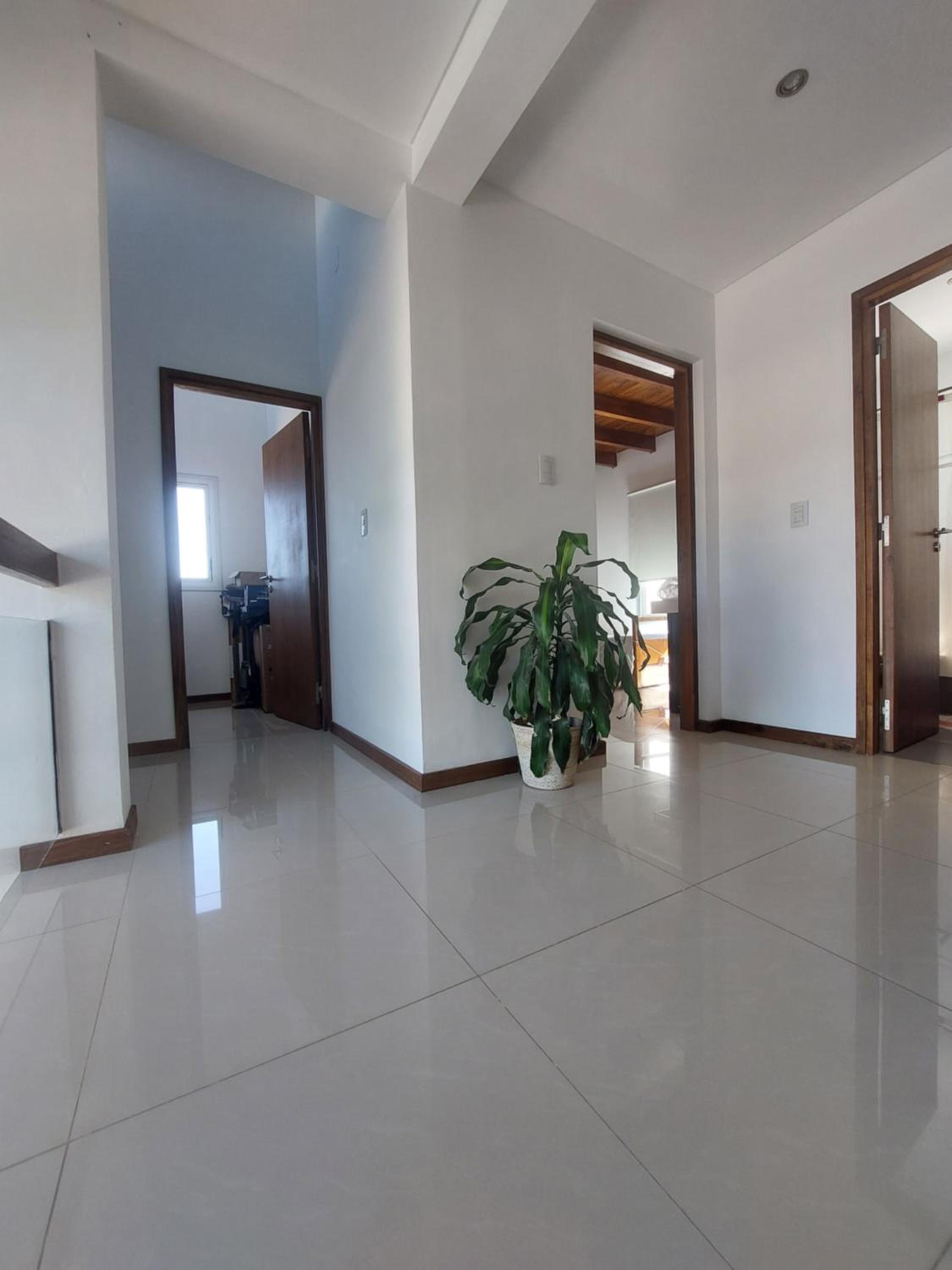 Casa familiar en Barrio Privado Mendoza